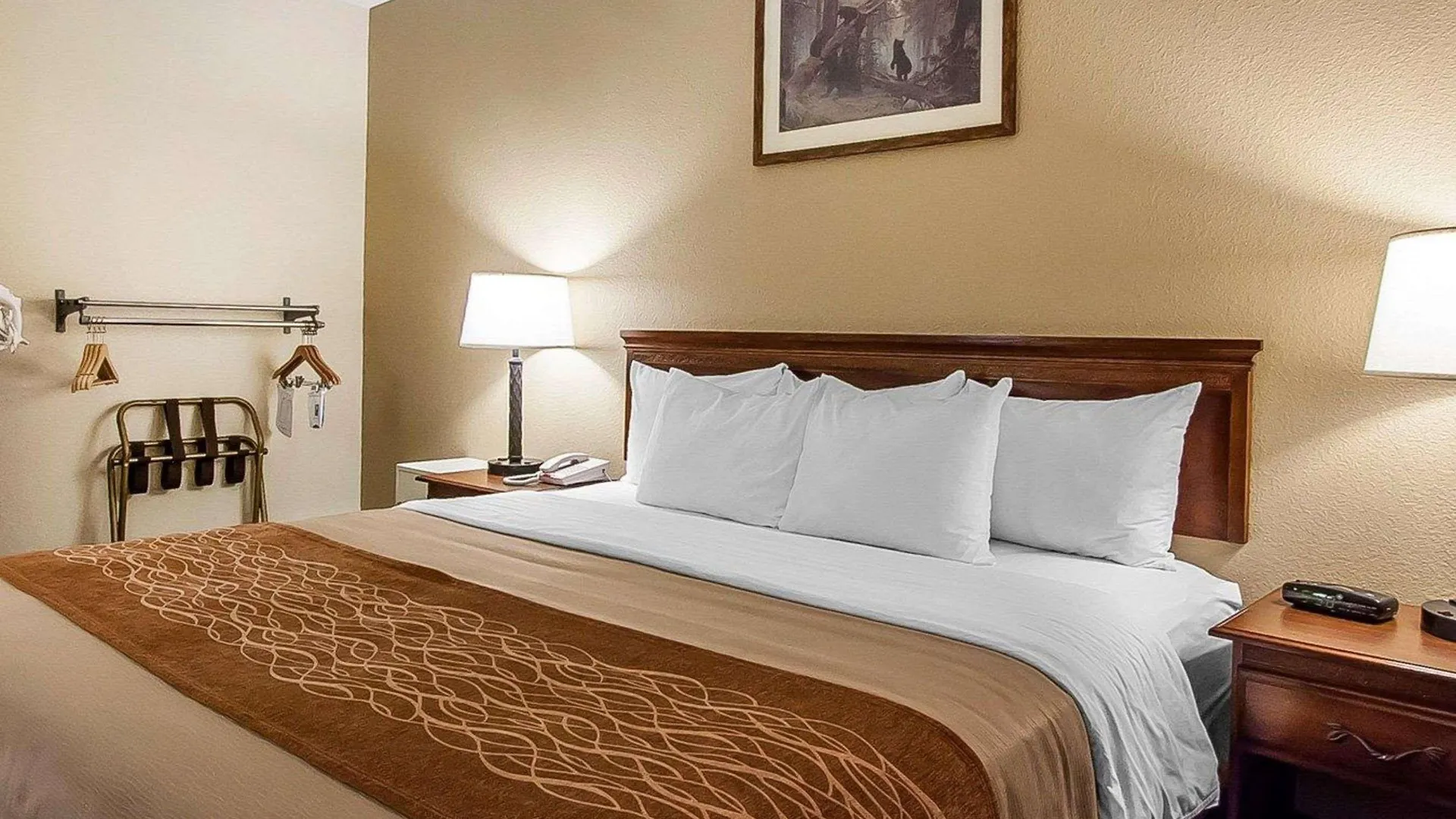 Comfort & Meadows Hotel 3*