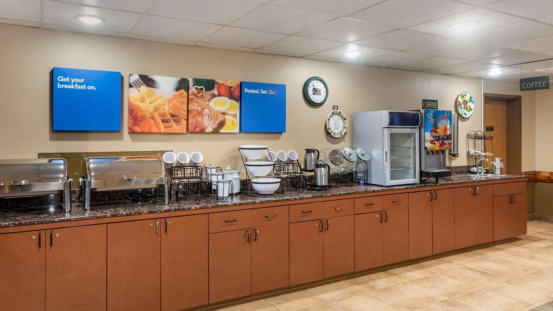 Comfort & Meadows Hotel 3*
