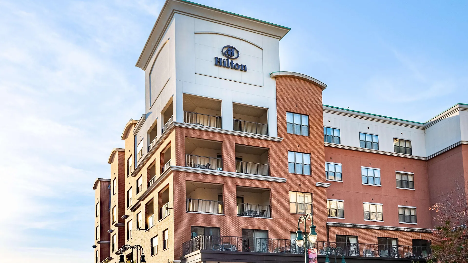 Hotel Hilton Promenade Landing 4*