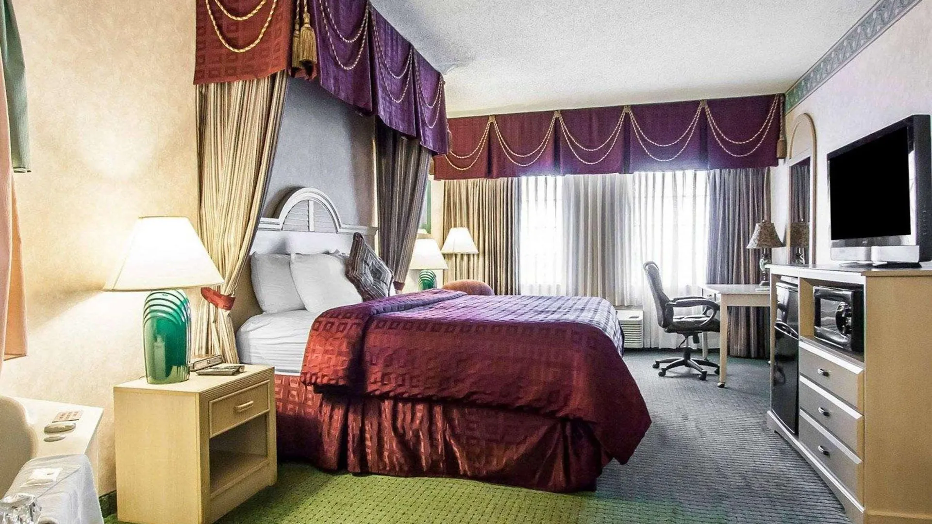 Clarion Hotel 3*