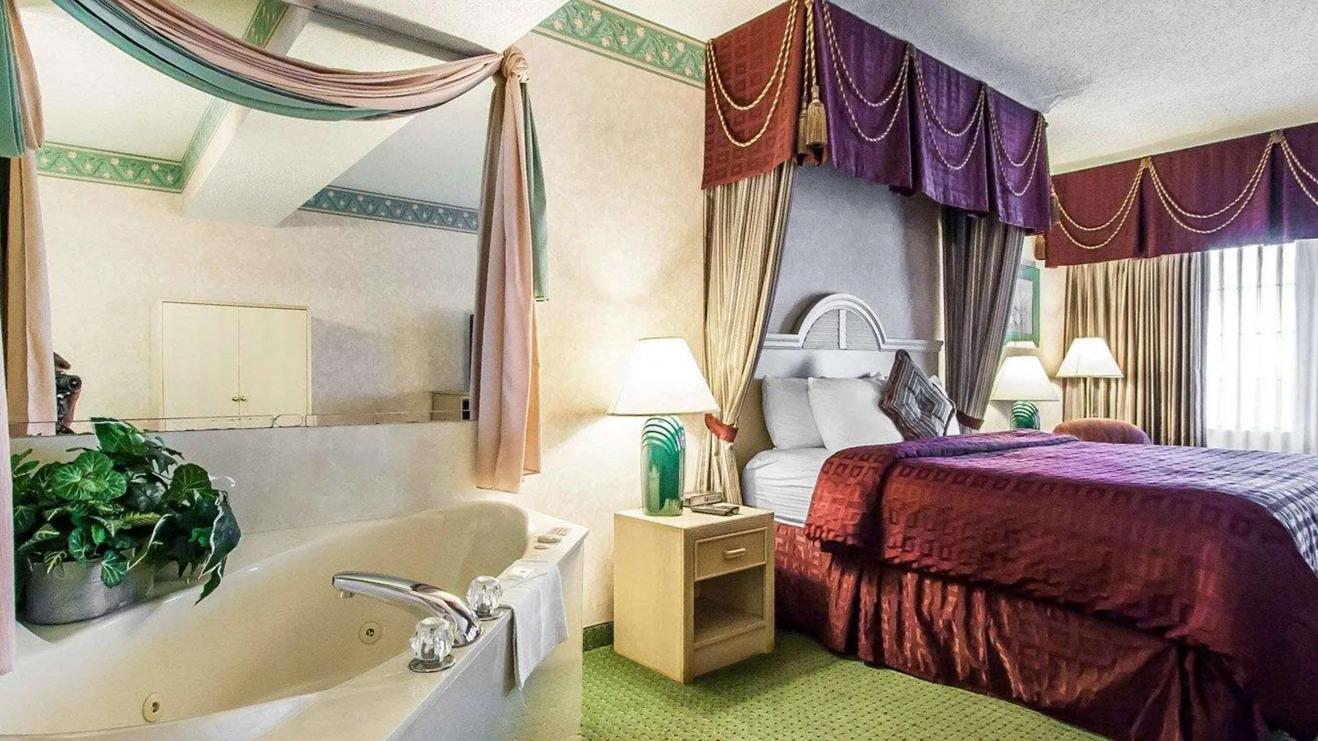 Clarion Hotel 3*