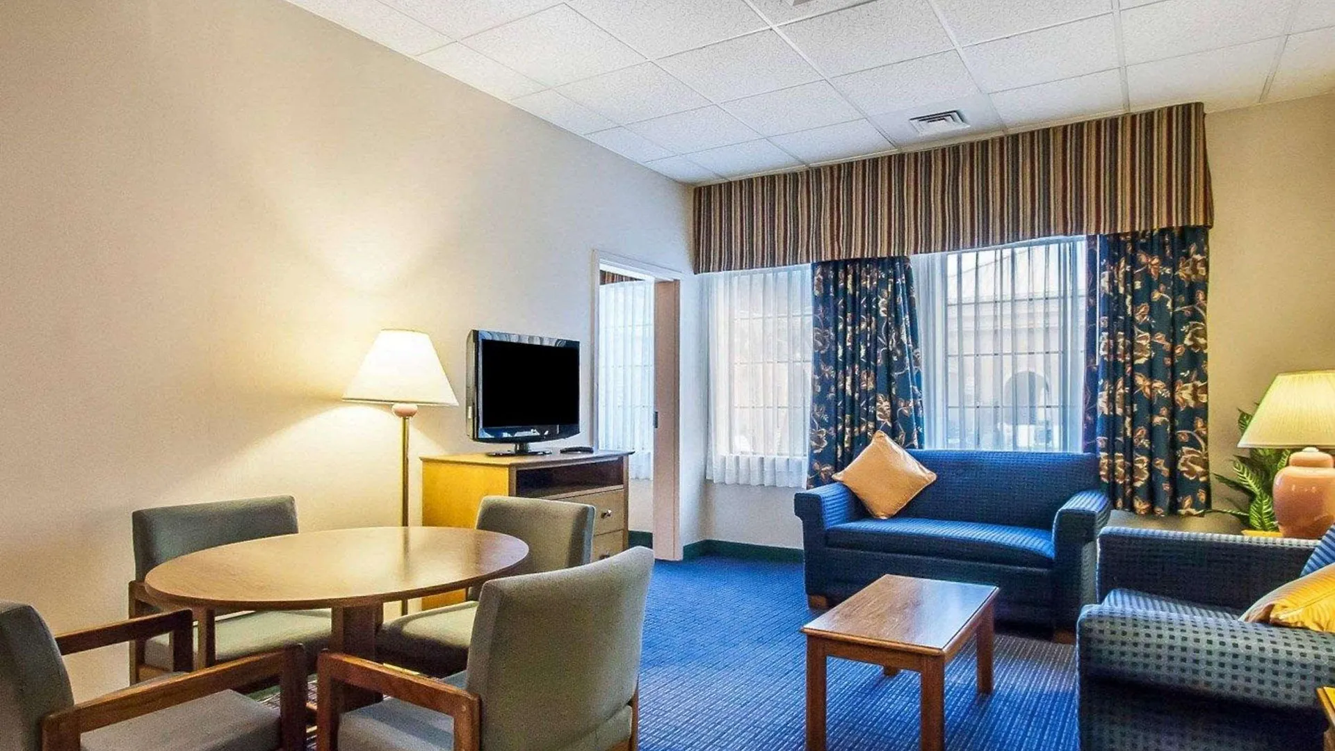 Clarion Hotel 3*