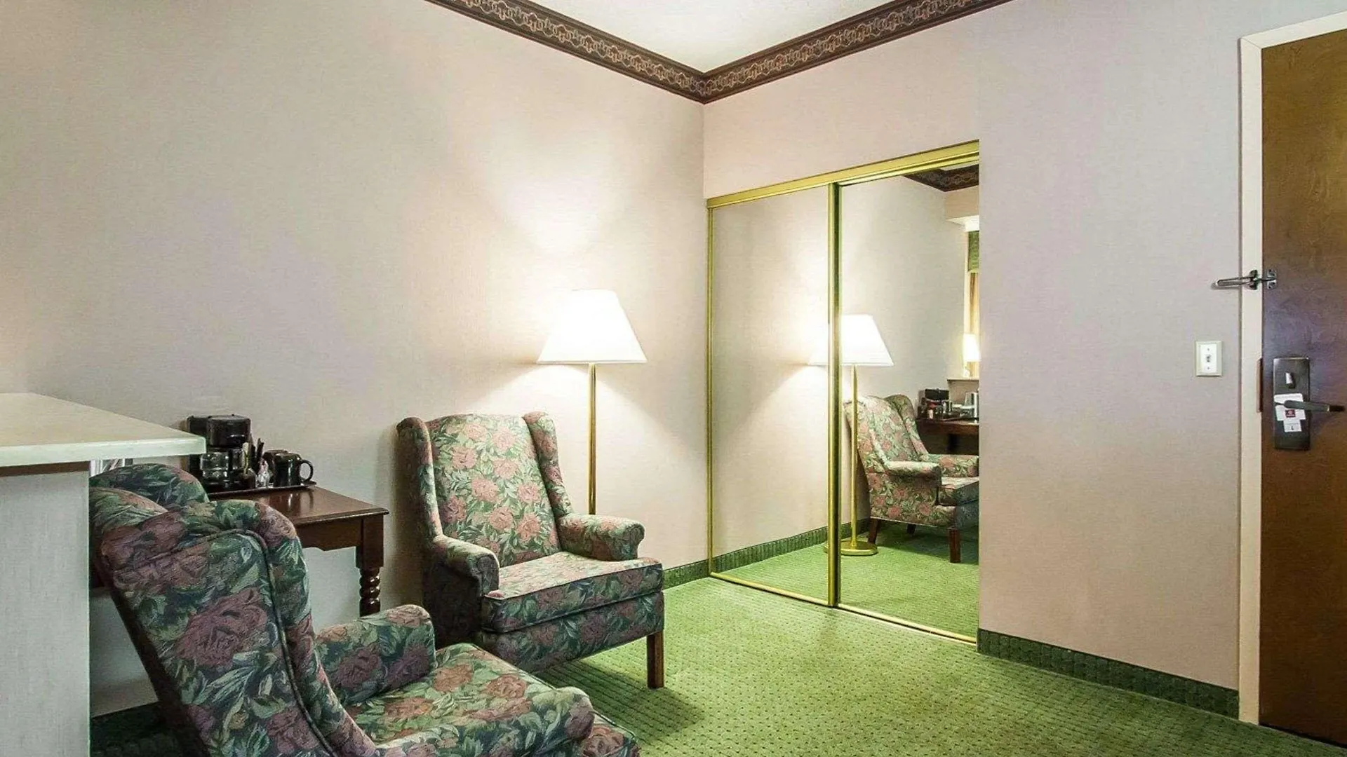 Clarion Hotel 3*