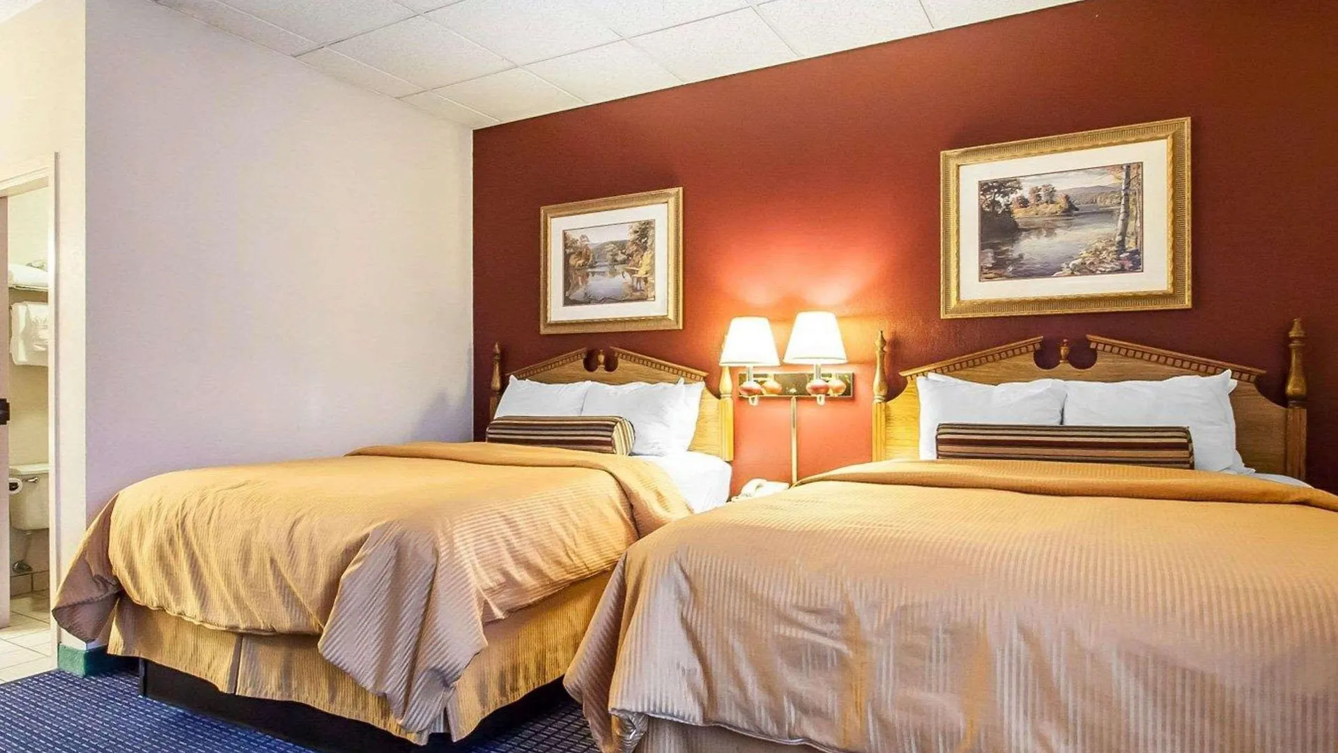 Clarion Hotel 3*