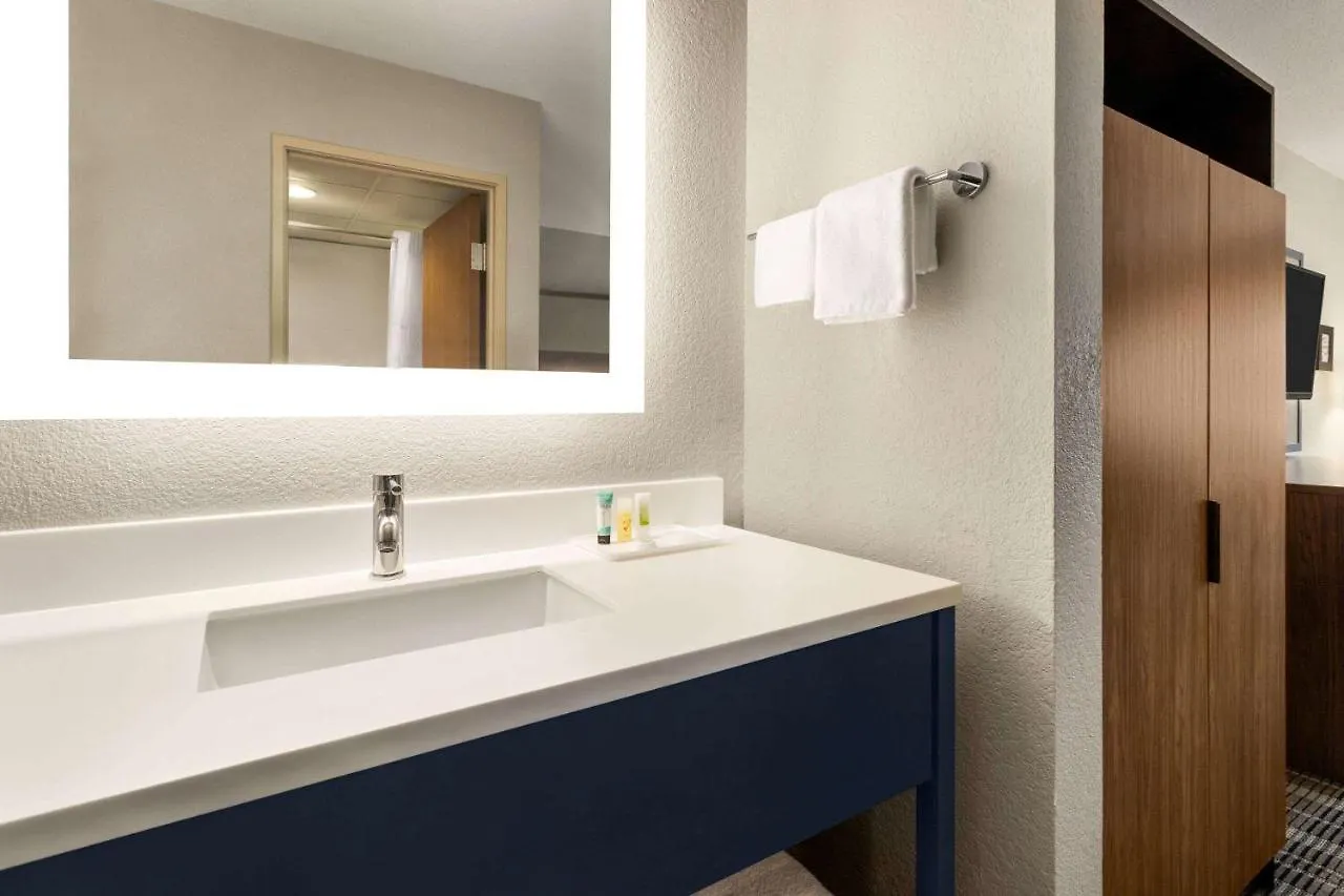 Americinn By Wyndham & Conference Center Otel 3*