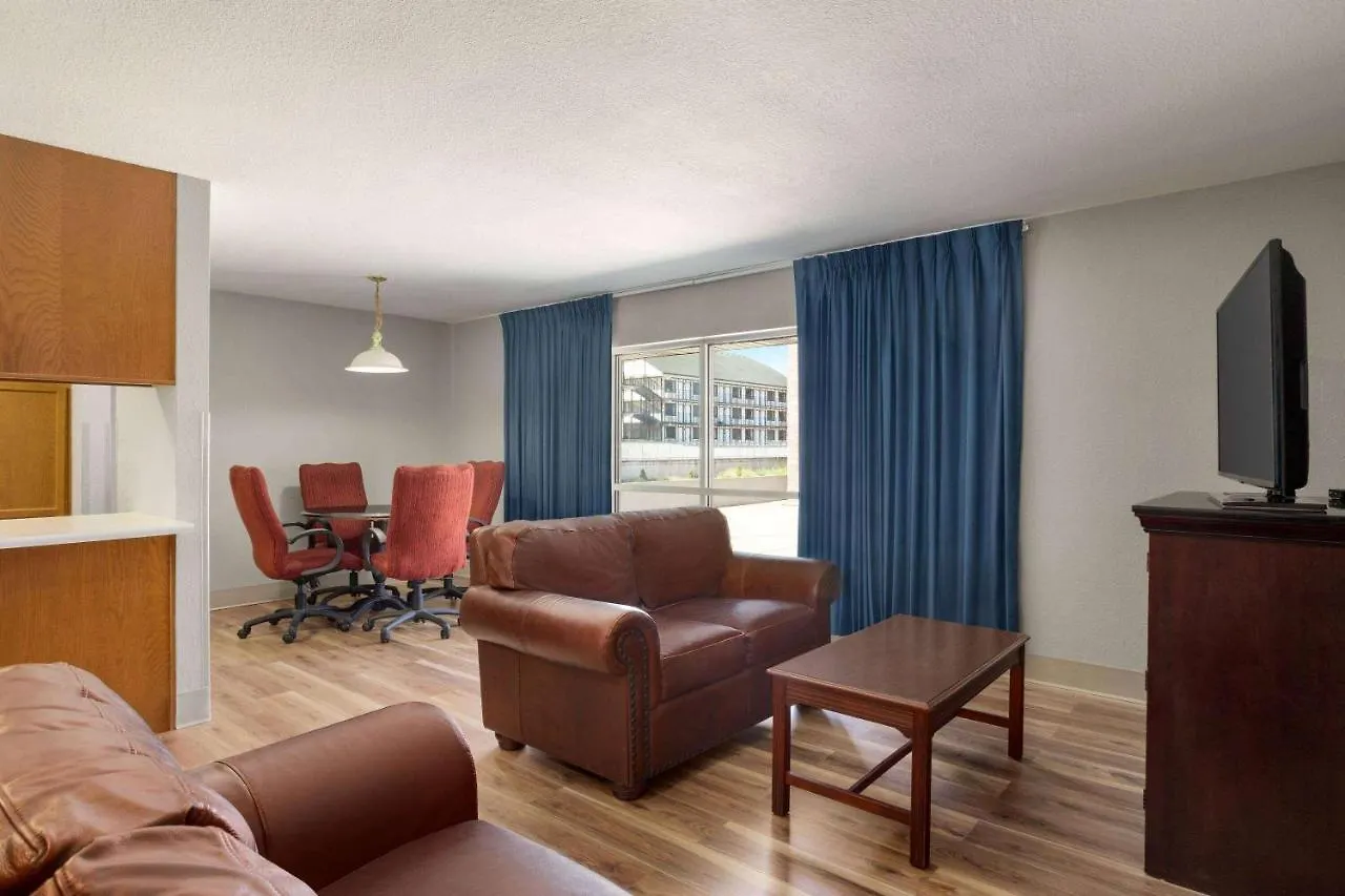 Americinn By Wyndham & Conference Center Otel 3*