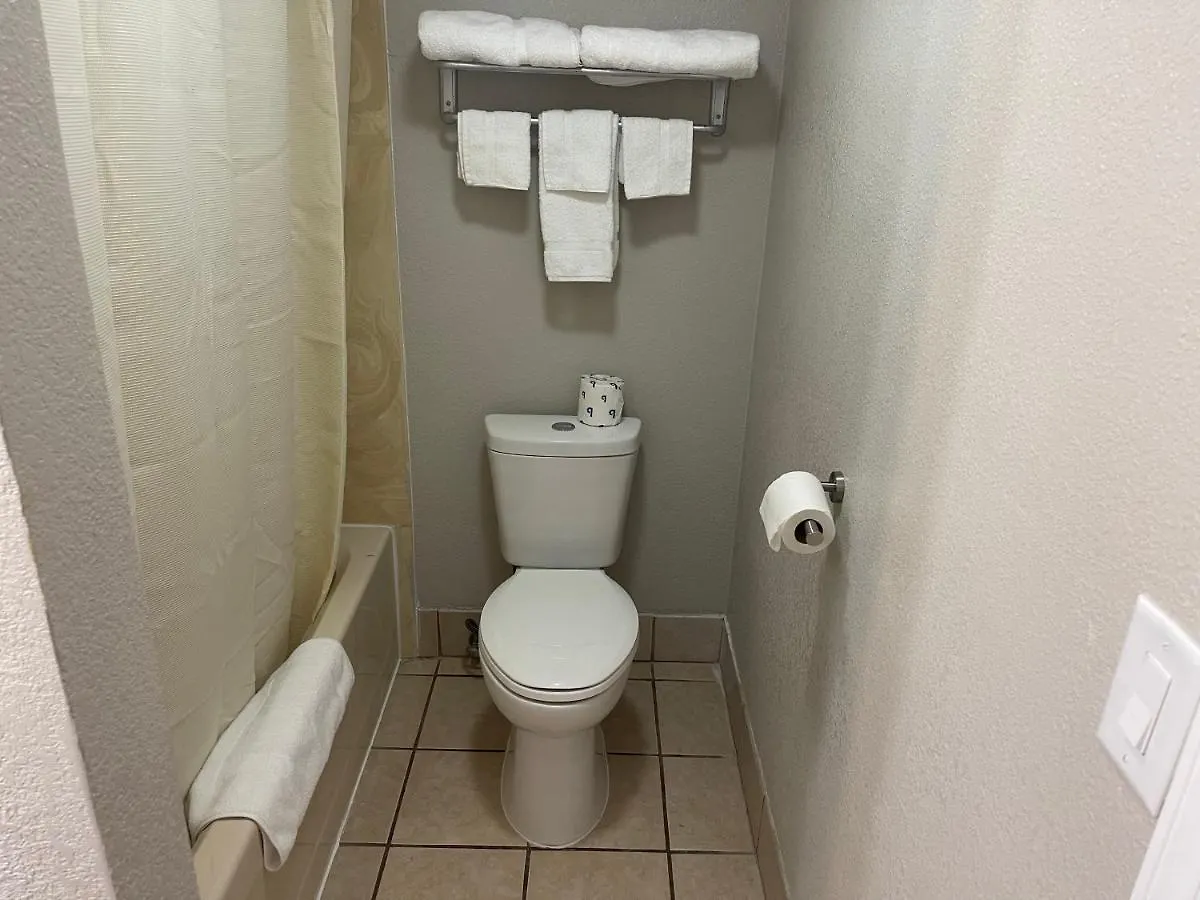 Stratford House Motel