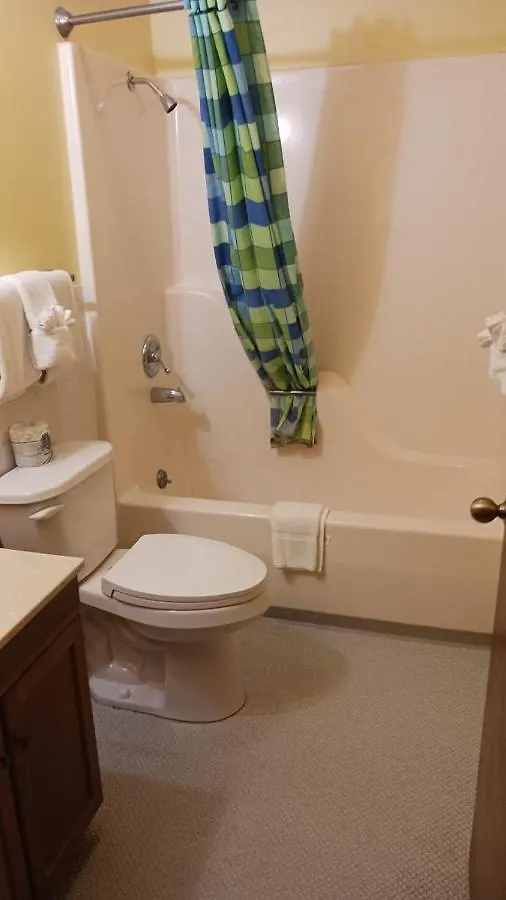 Blue Haven Lakefront 1 Bed Σπίτι διακοπών *