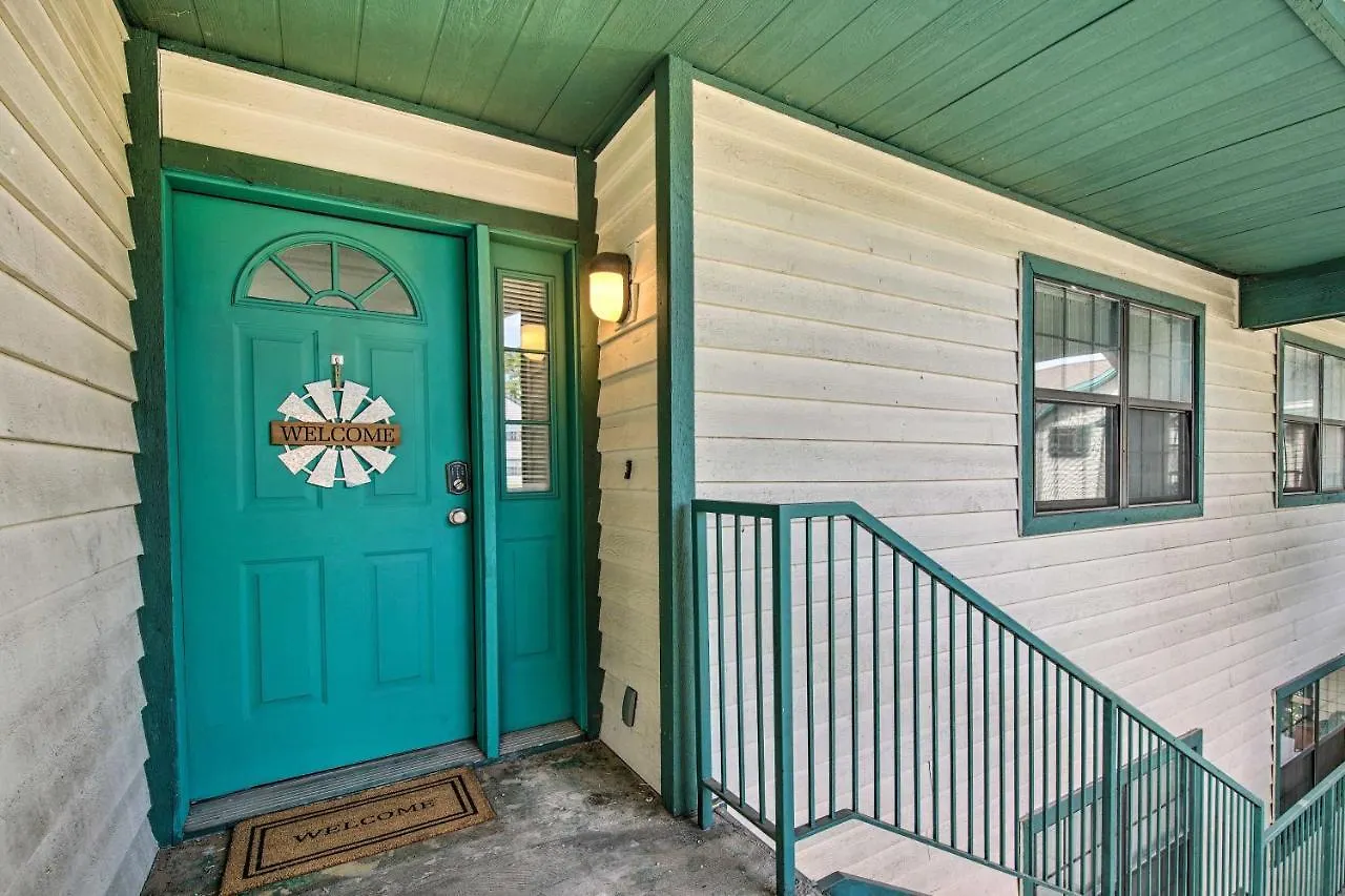 With Pool Access And Golf Course View!