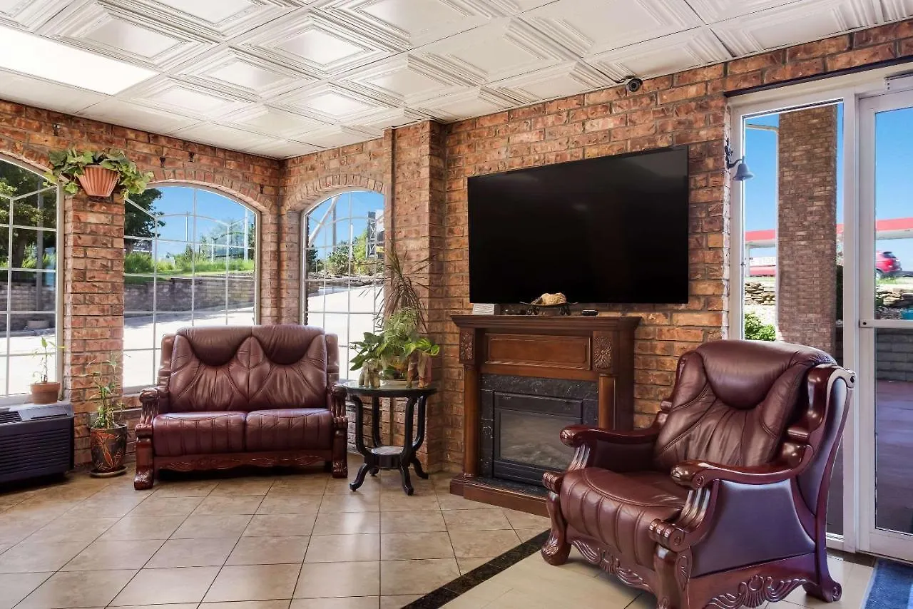 Rodeway Branson, Brick House Fogadó
