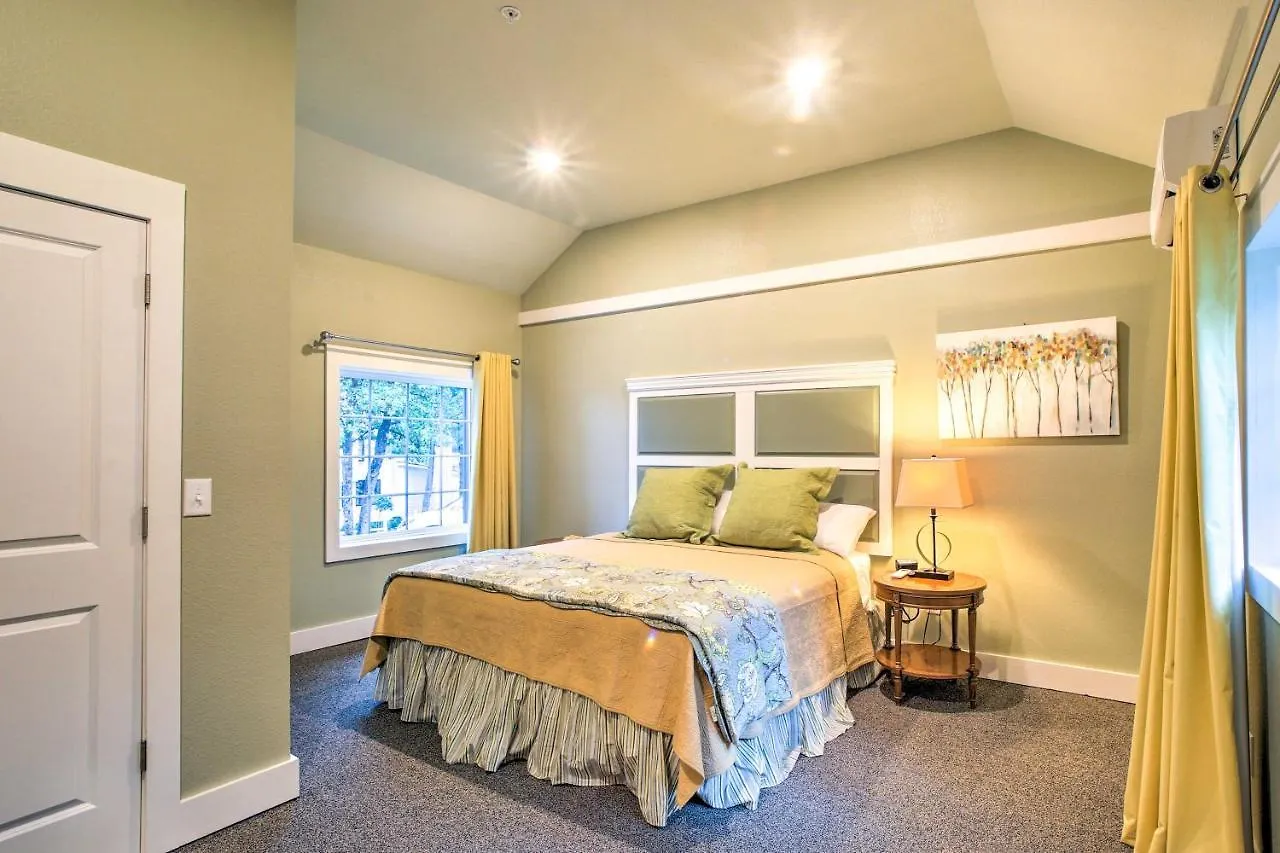 Welcoming Downtown With Pool Access! Casa de Férias *