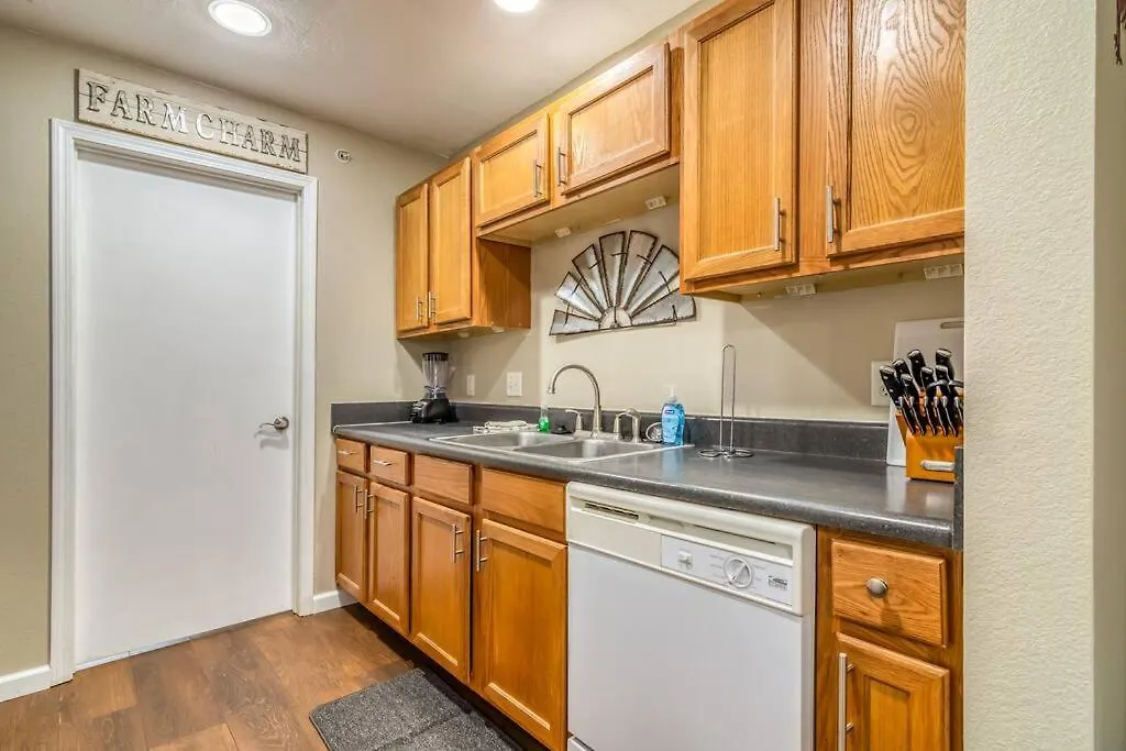 Cozy 3-bedroom Near * Branson