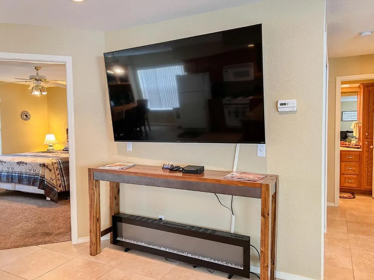 Front 2br Walk-in With Large Deck - Free Tickets Included - 79-1 * Branson