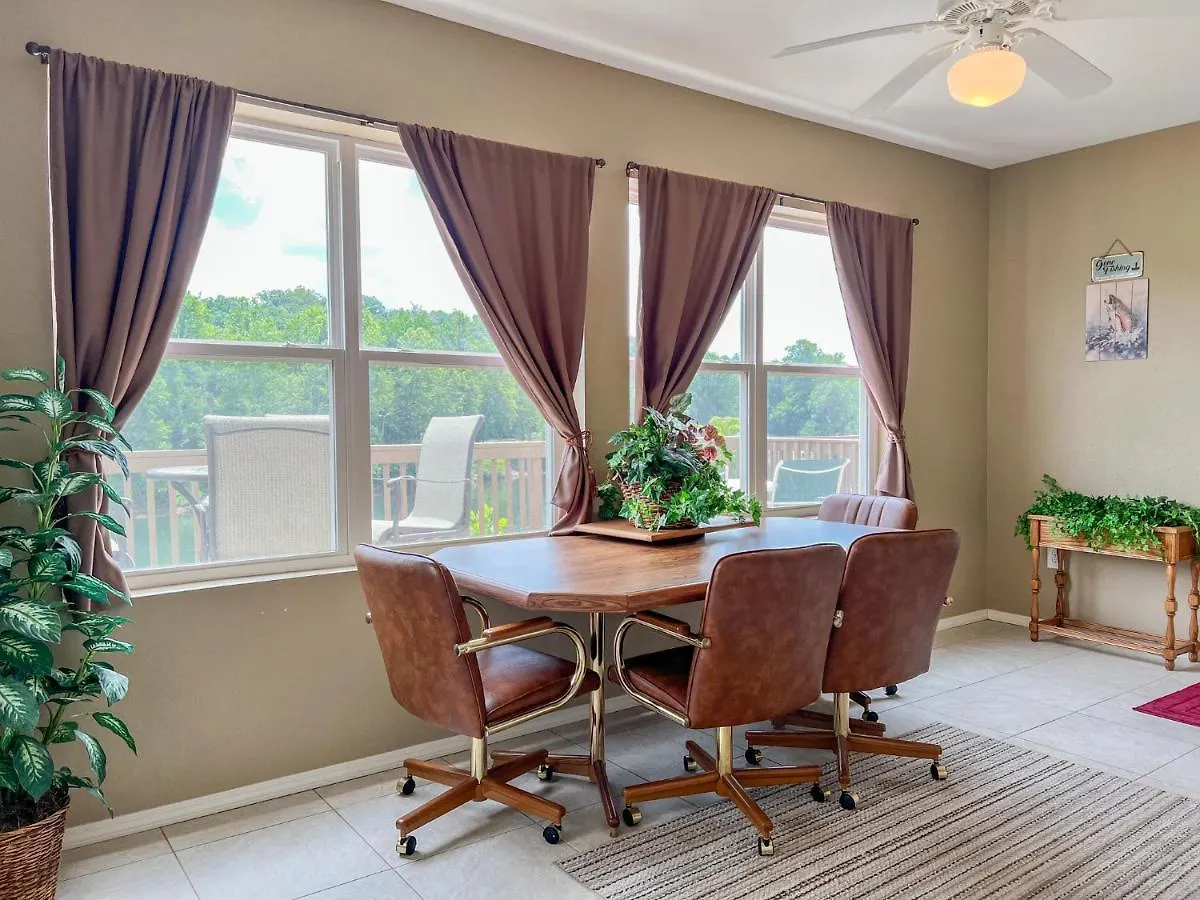Front 2br Walk-in With Large Deck - Free Tickets Included - 79-1