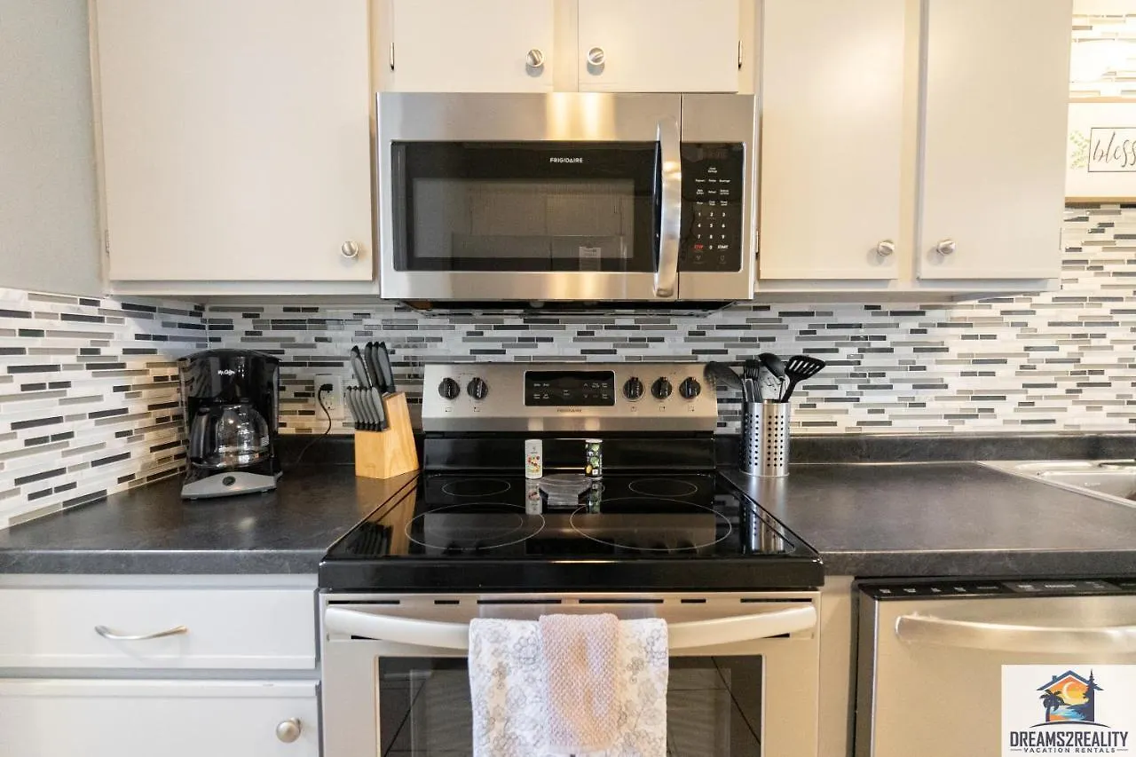Semesterbostad 2br Updated - Close To The Strip - 2 Pools - Free Tickets Included - Fhe-3