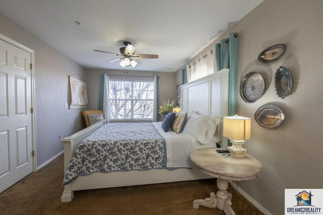 3br Updated Walk-in - Near The Strip - Free Tickets Included - Ch4-4 برانسون