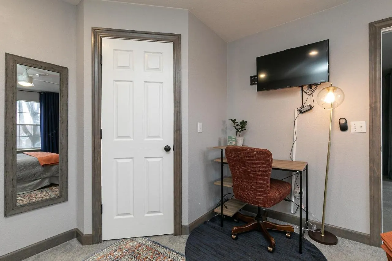 3br Updated - Family Games - Enclosed Patio - Free Tickets Included - Ch3-2 *
