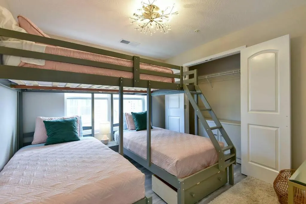 Branson's Newest Gem: View Condo,patio & Pool Lejlighed Branson