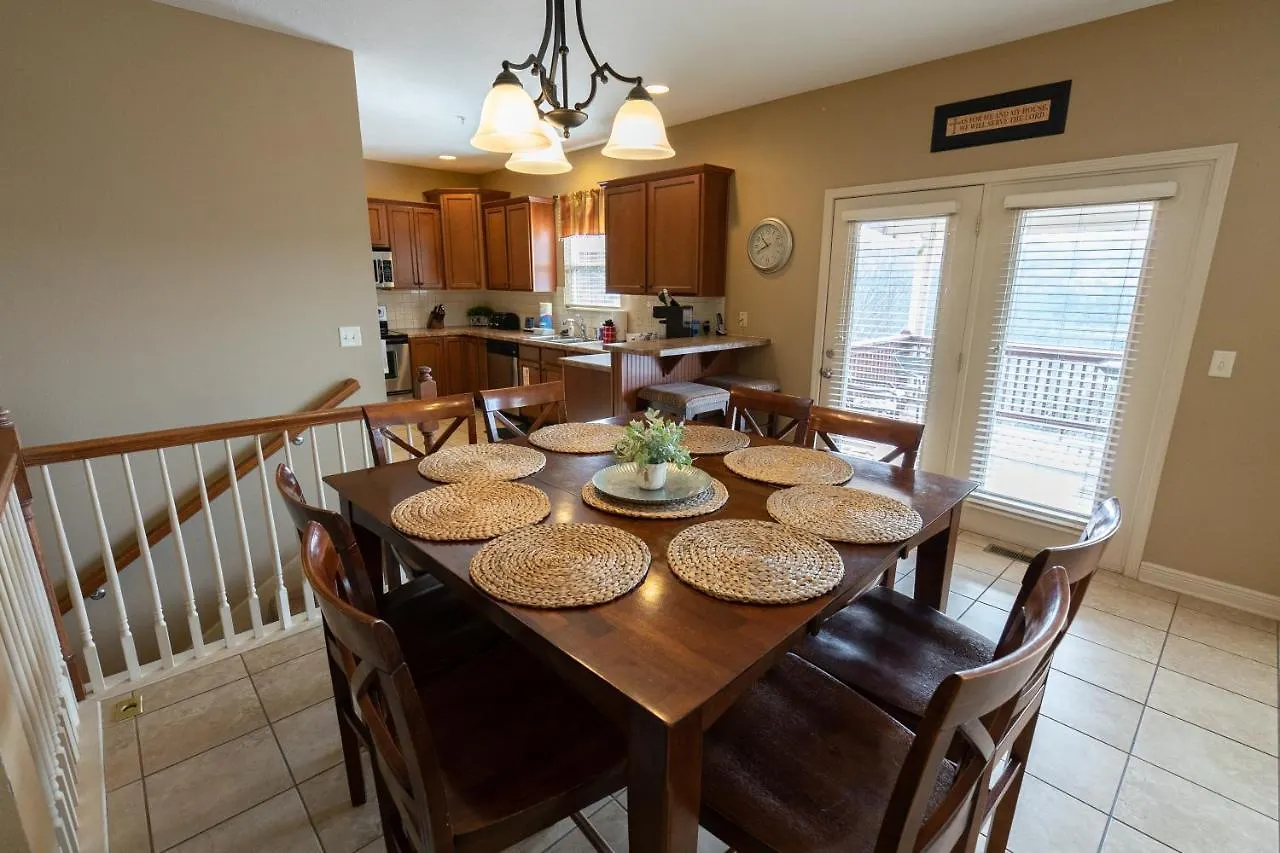 Apartamento 4br Walk-in - Pool Table - Hot Tub - Fire Pit - Free Tickets Included - Dv164