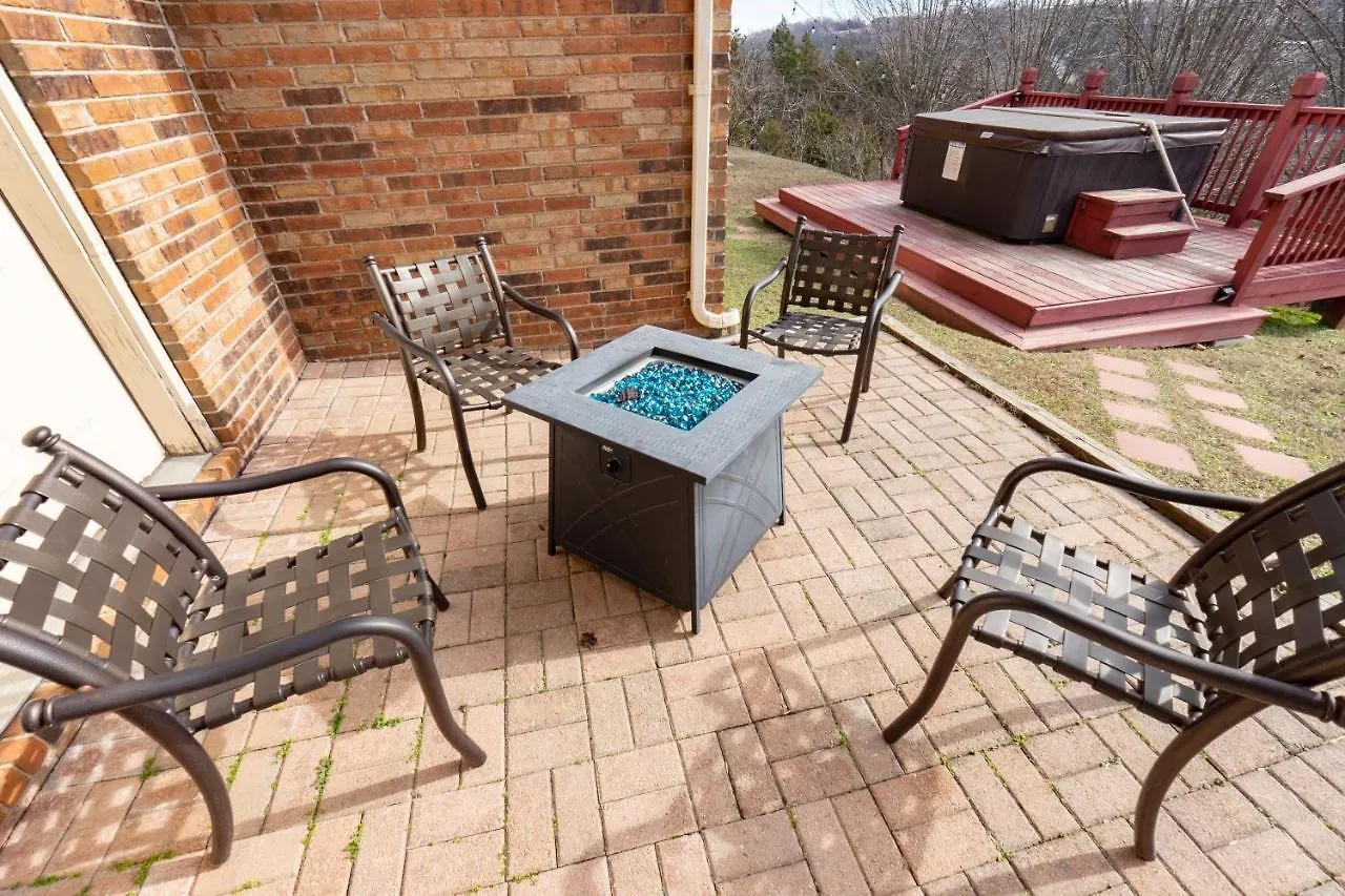 Apartamento 4br Walk-in - Pool Table - Hot Tub - Fire Pit - Free Tickets Included - Dv164
