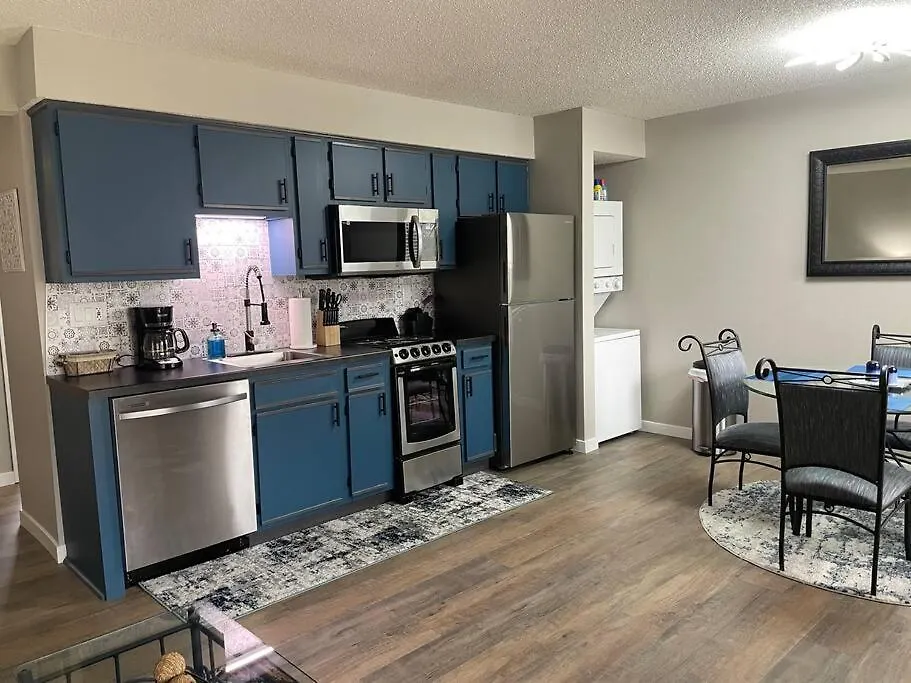 Newly Remodeled Lover's Luxury With Upgrades *