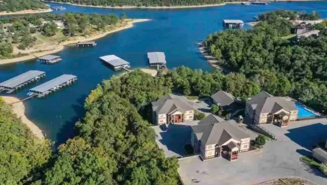 Aparthotel Rockwood On Table Rock With Boat Slips 3*