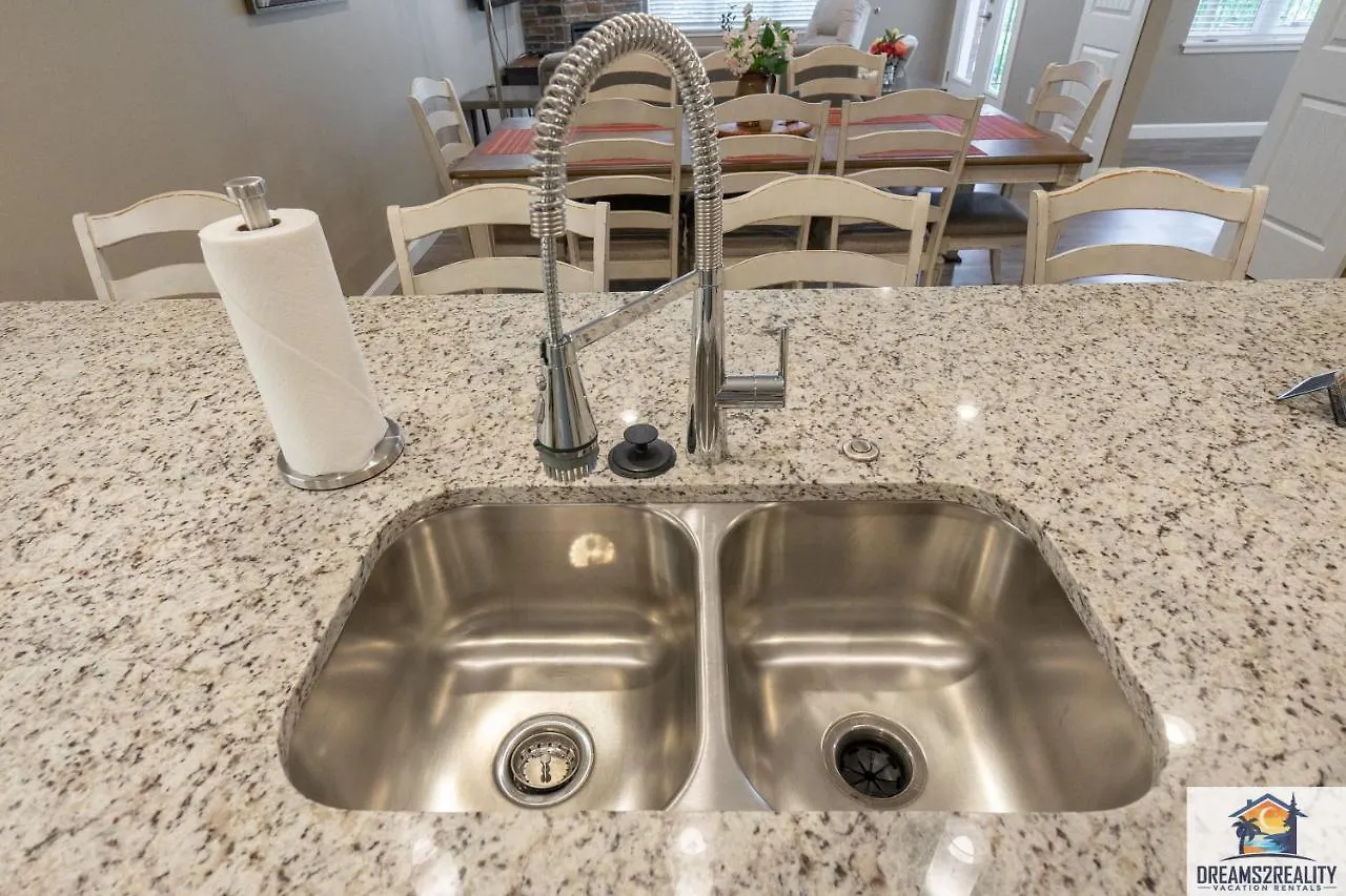 New Build - Walk-in 3br - 2 Pools - Free Tickets Included - Fhg-208 Branson
