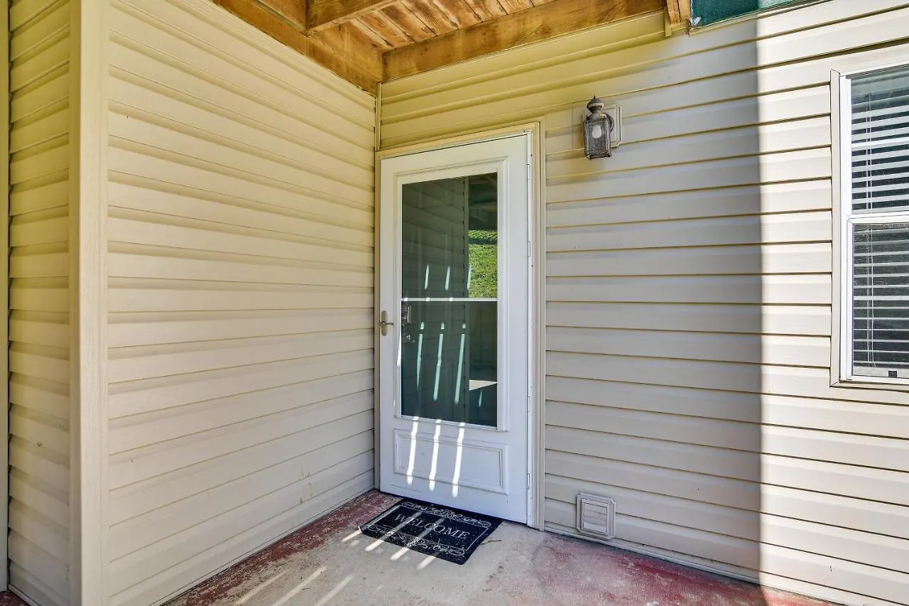 Apartamento Escape With Pool Access, Grill And Balcony!