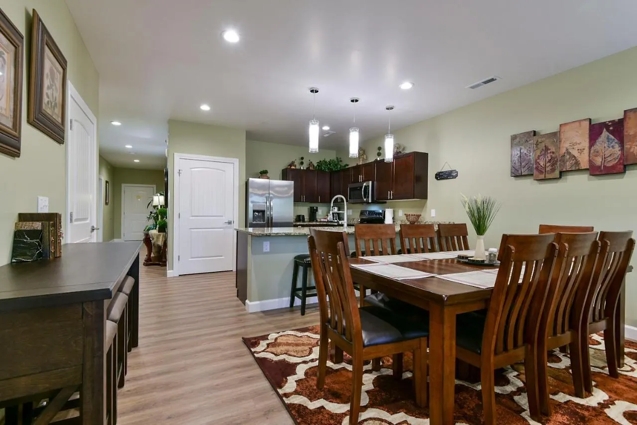 Luxury At Thousand Hills - Heart Of - Beautifully Remodeled - Spacious And Affordable Apart Otel Branson