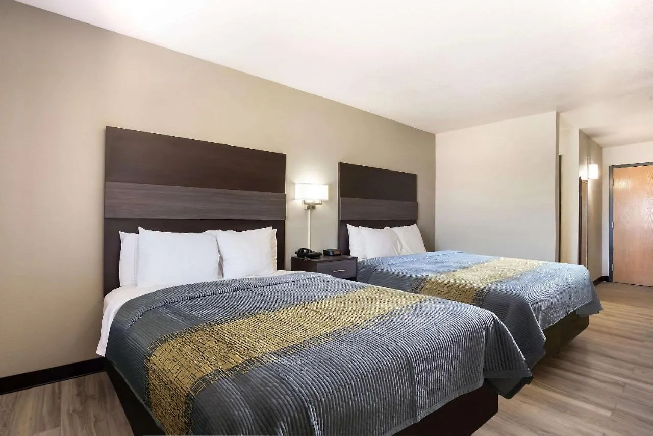 Fogadó Rodeway Branson, Brick House Branson