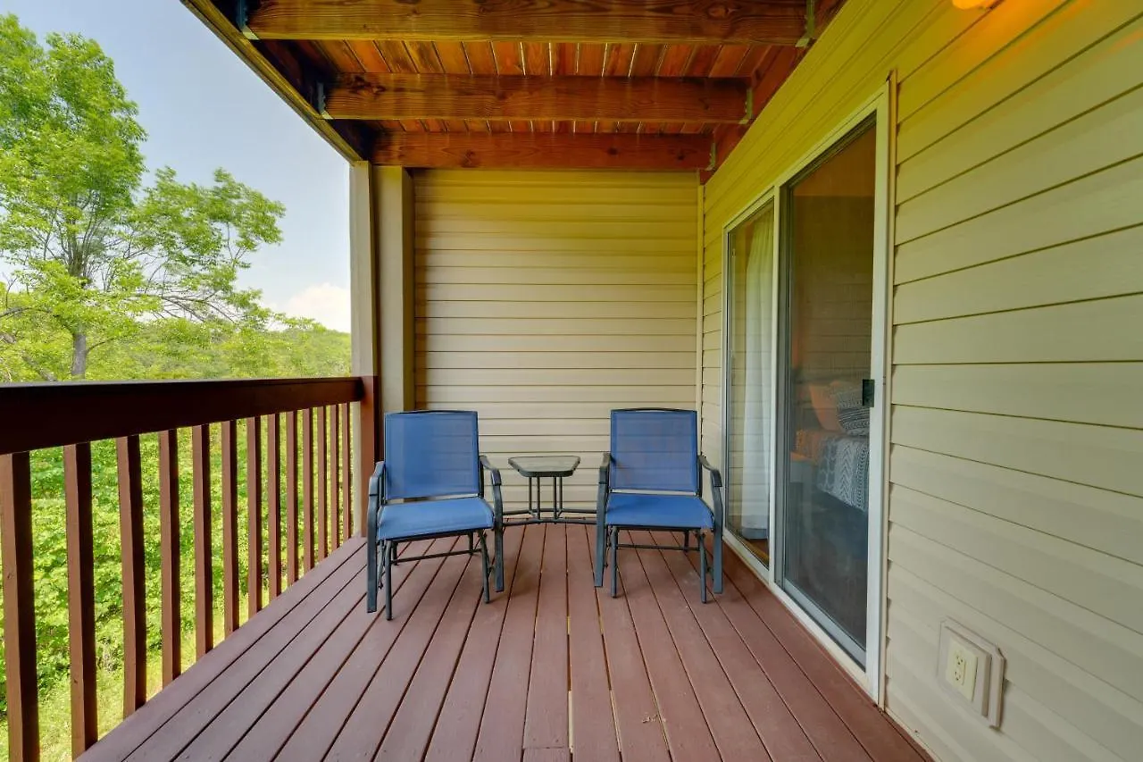 With Lake Access And Amenities! Branson