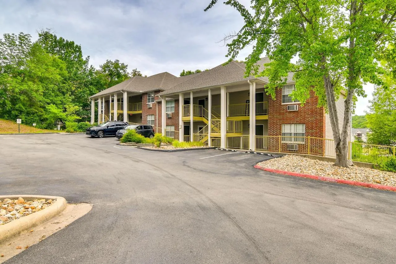Modern On Thousand Hills Golf Course