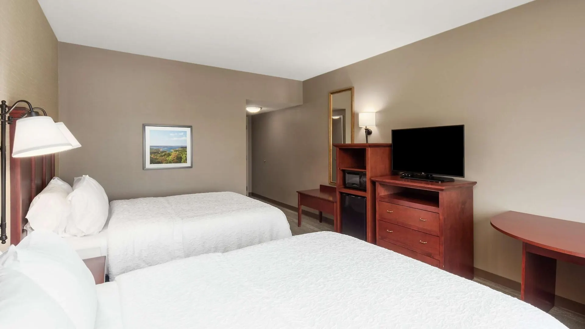 Szálloda Hampton - Hills 3*