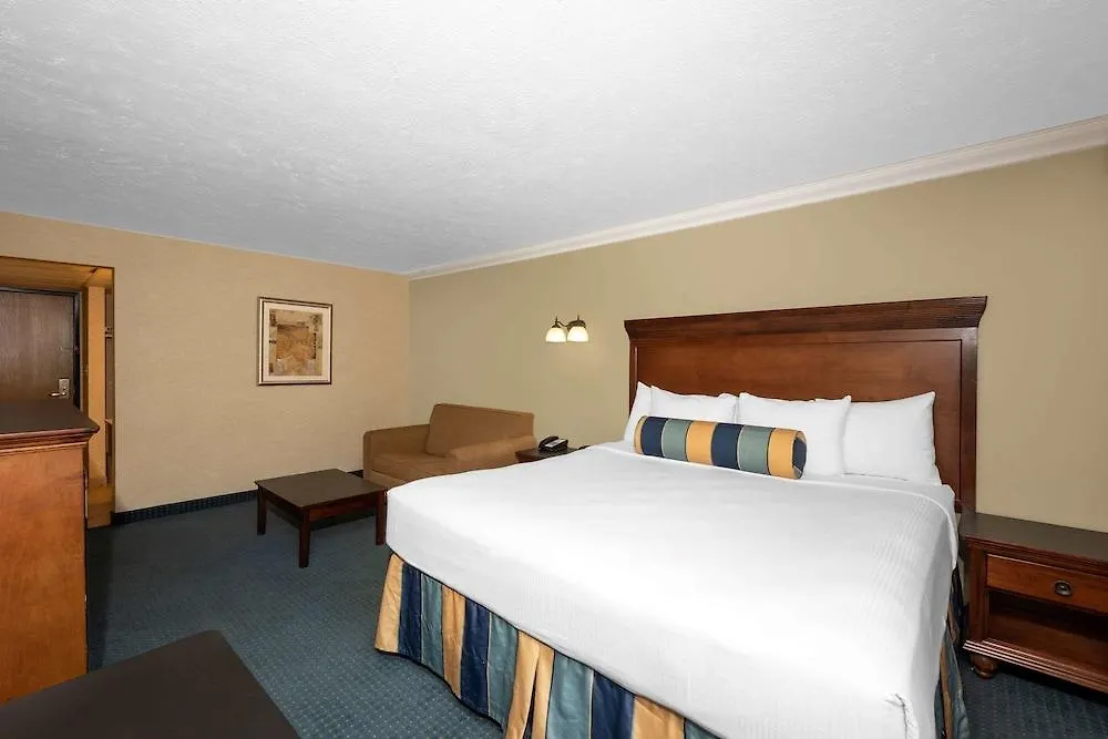 Otel Suburban On The Strip