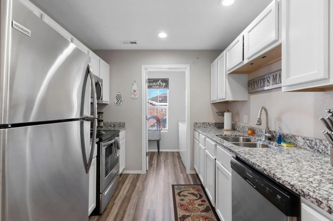 דירה Two Gorgeous Condos*side By Side*10 Beds*sleep 17! בראנסון