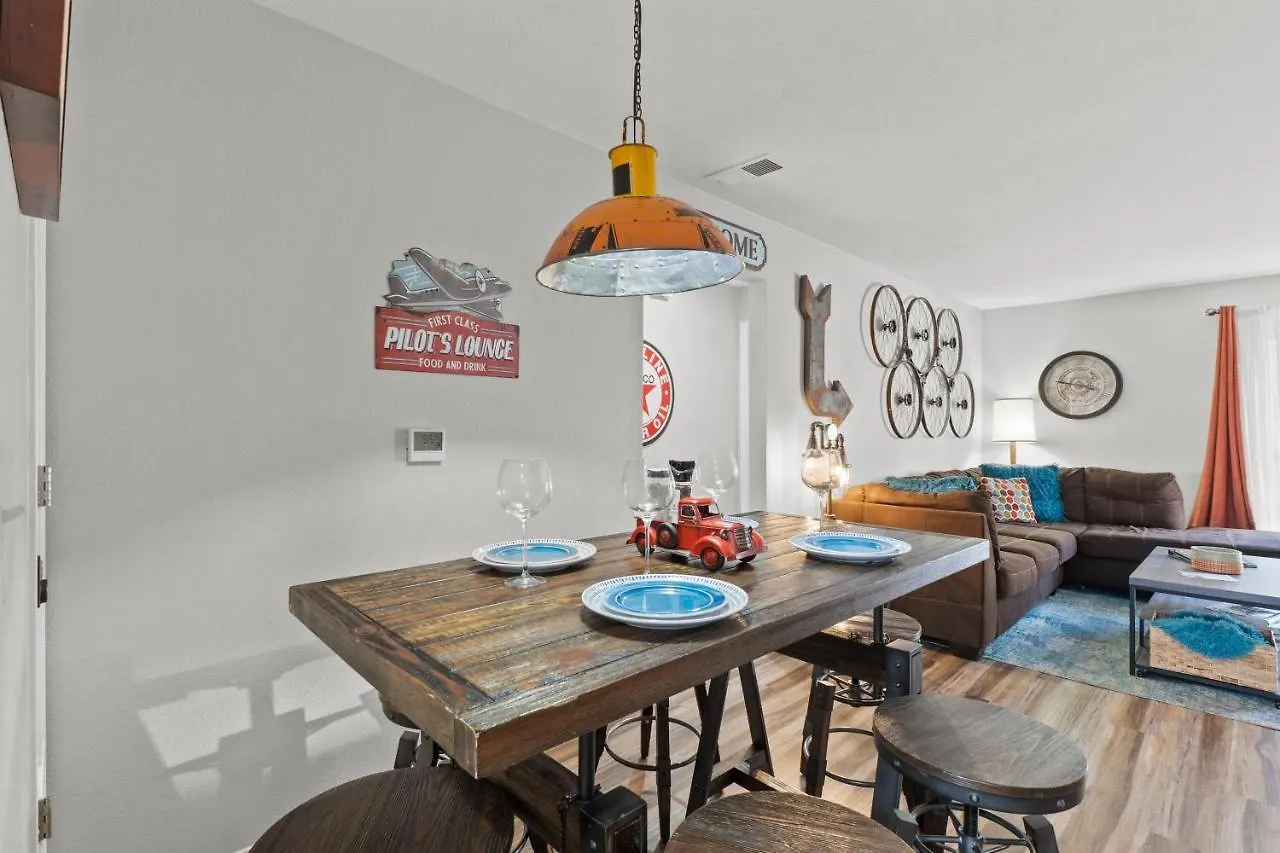 דירה Two Gorgeous Condos*side By Side*10 Beds*sleep 17! בראנסון