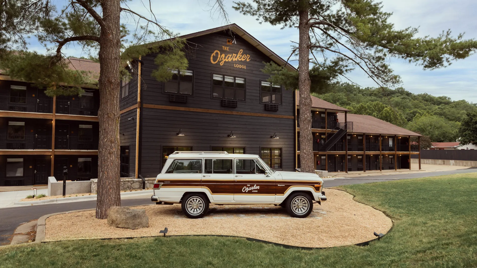 The Ozarker Motel 4*