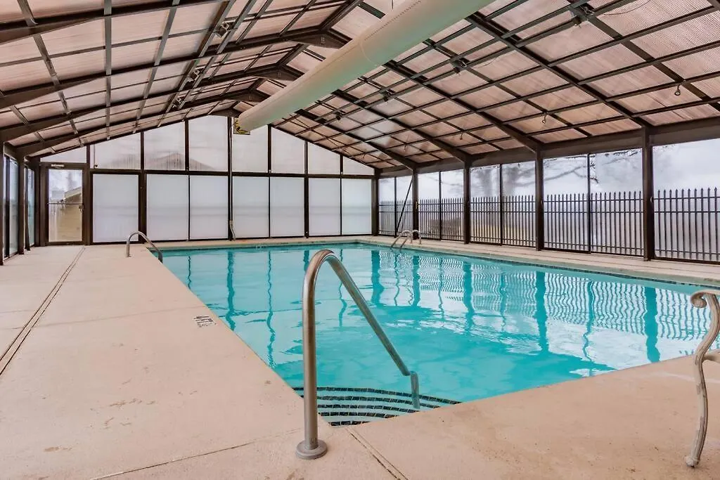 Apartment Tranquil 2-bedroom Pointe Royale *