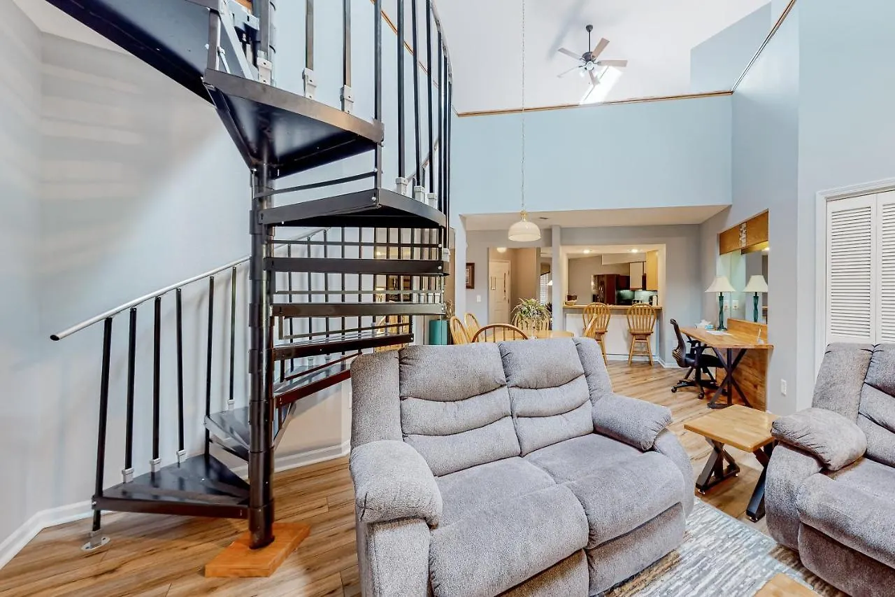 Pointe Royale Golf Front Apartment *