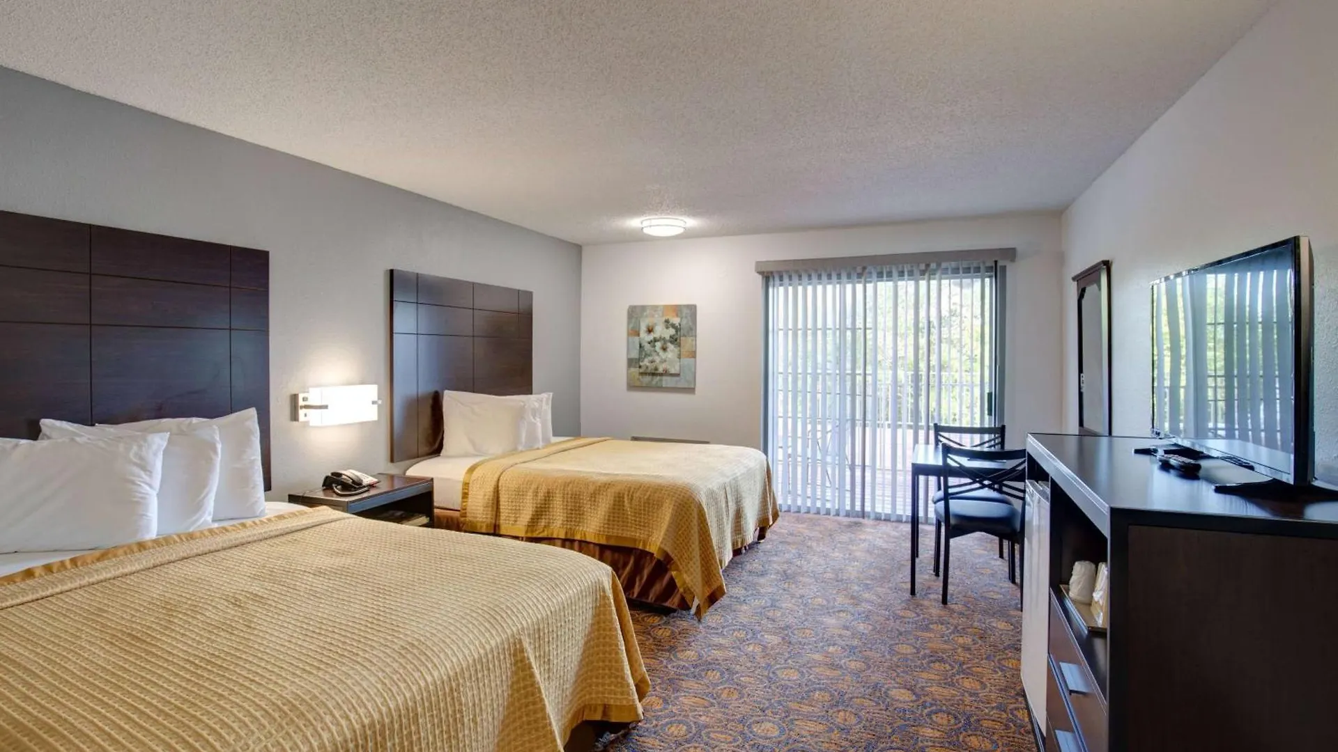 Howard Johnson By Wyndham Theatre District Branson