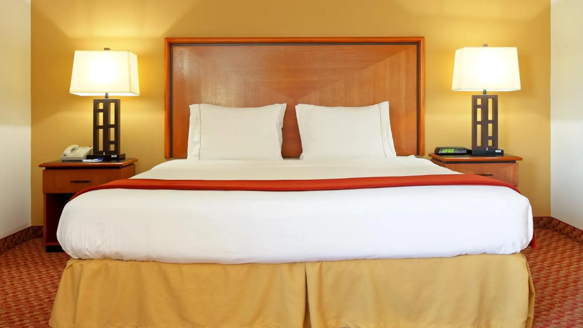 Holiday Express Branson- Green Mountain Drive By Ihg