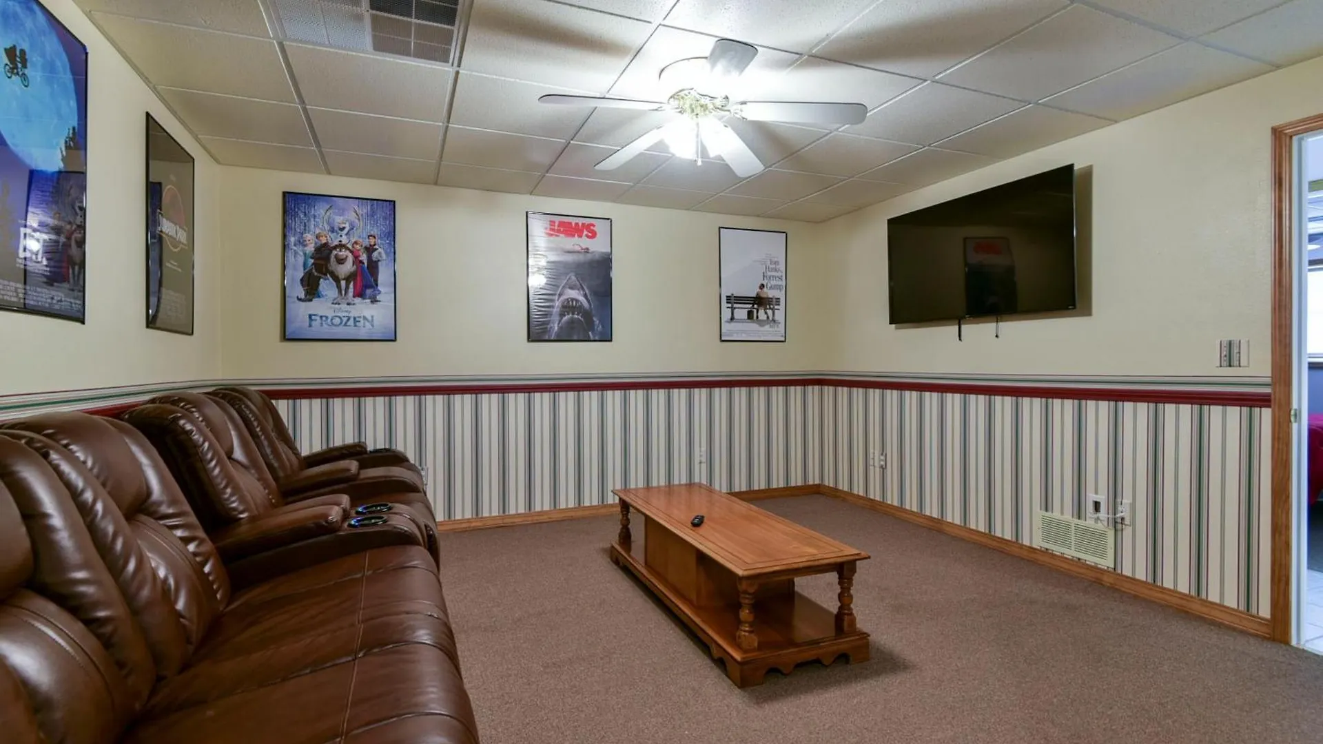 5 Bedroom Vacation Next To Silver Dollar Σπίτι διακοπών