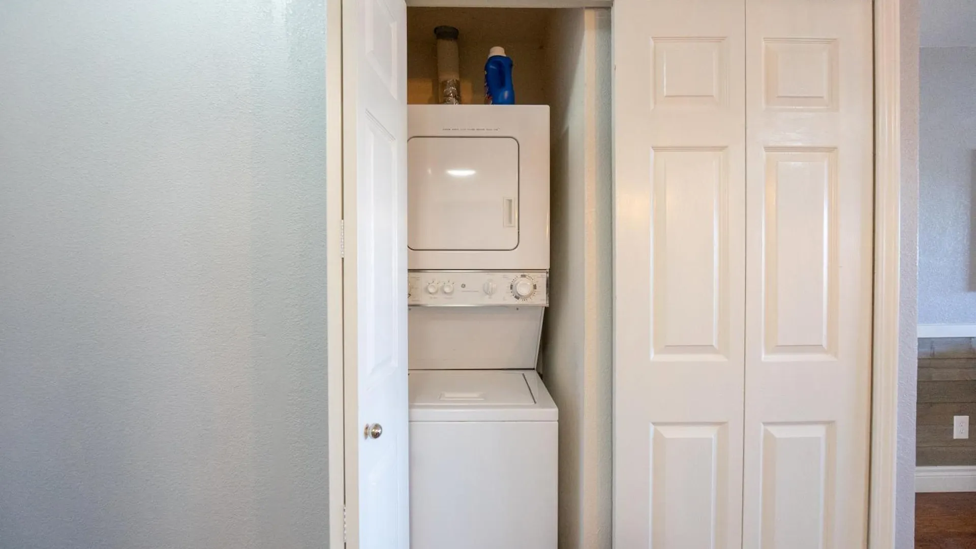 2br Walk-in - Near The 76 Strip - Free Wifi - Pool - Free Tickets Included - Clb-3