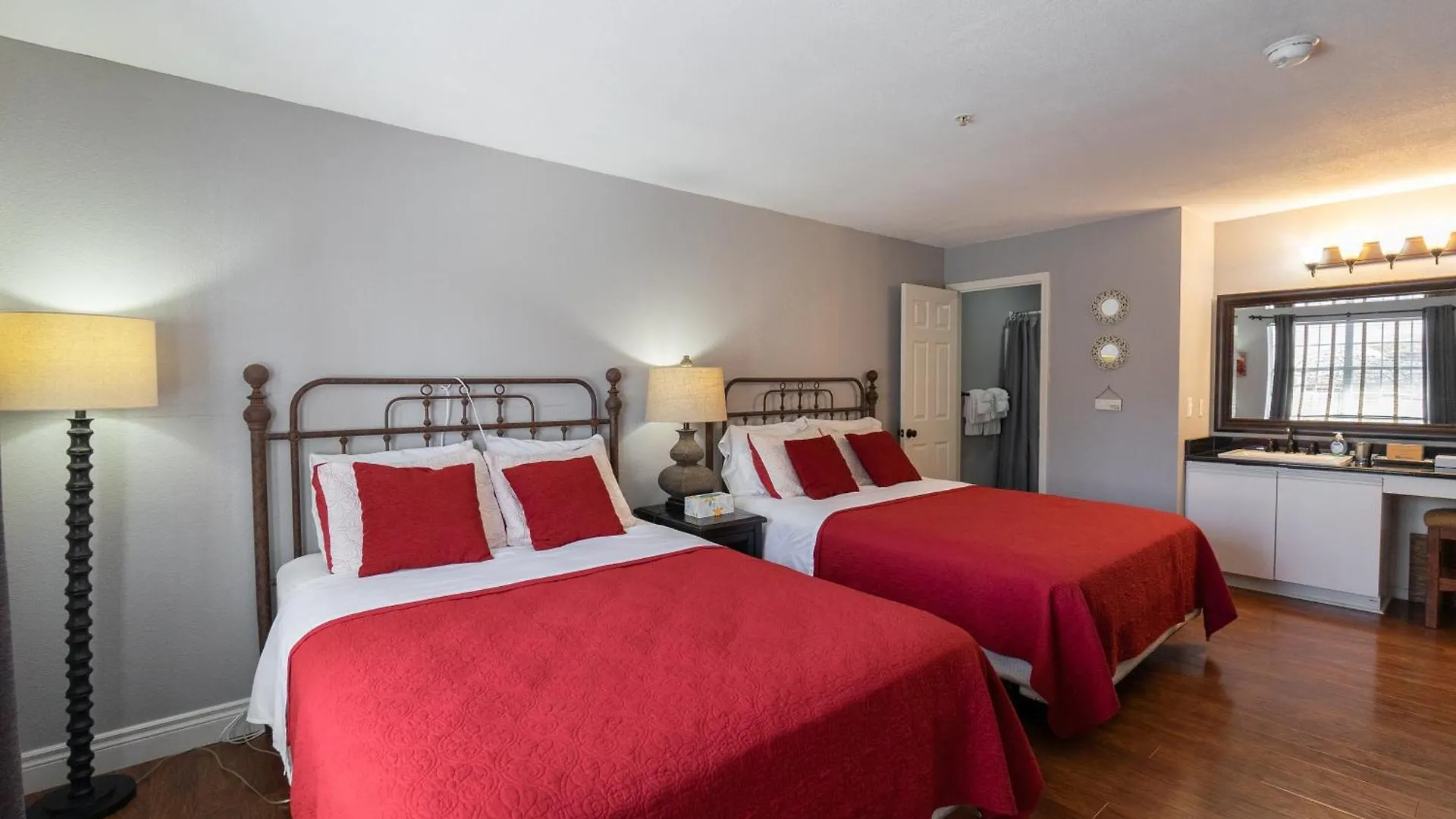 2br Walk-in - Near The 76 Strip - Free Wifi - Pool - Free Tickets Included - Clb-3 Дом отдыха *
