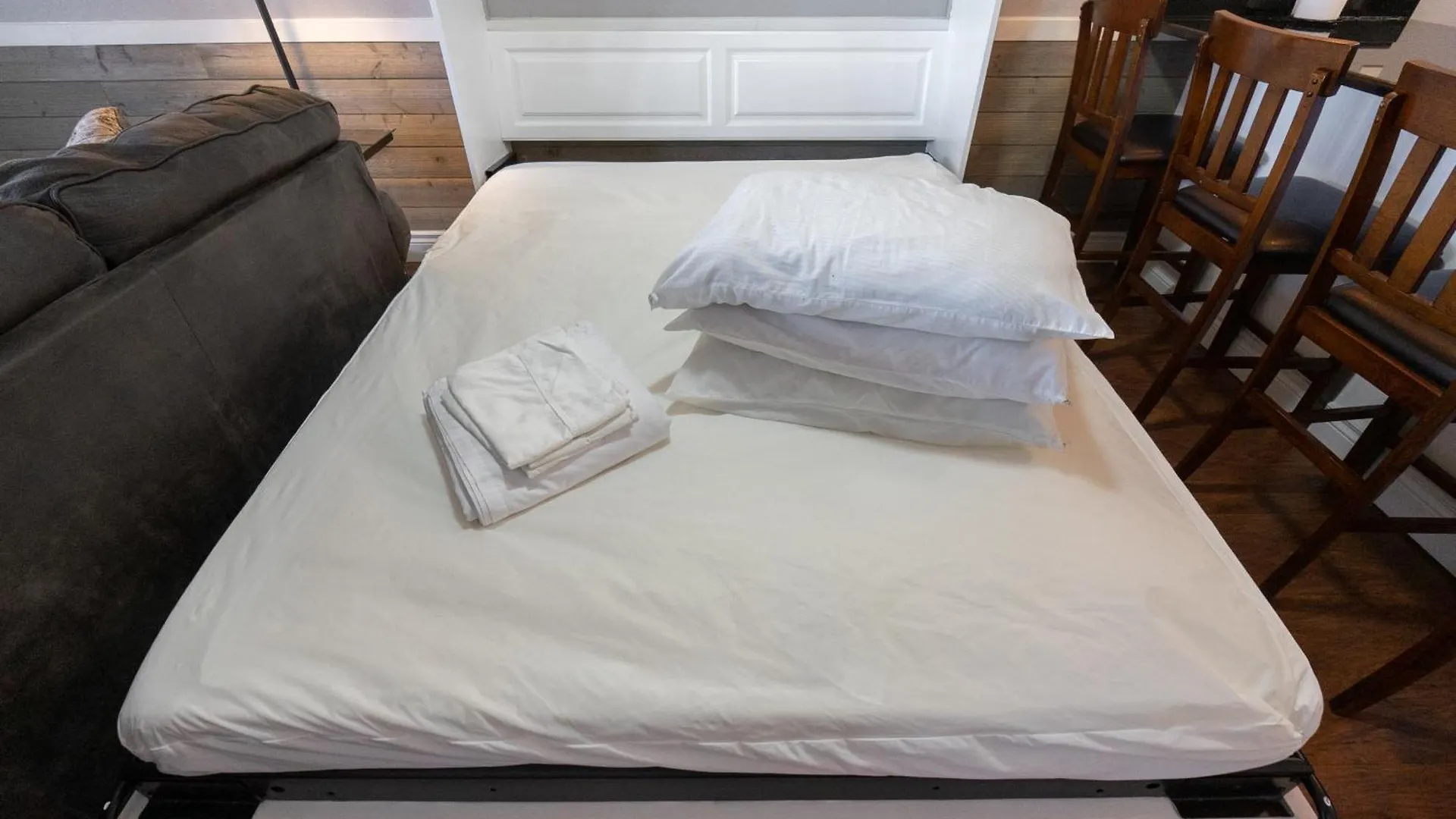 Дом отдыха 2br Walk-in - Near The 76 Strip - Free Wifi - Pool - Free Tickets Included - Clb-3