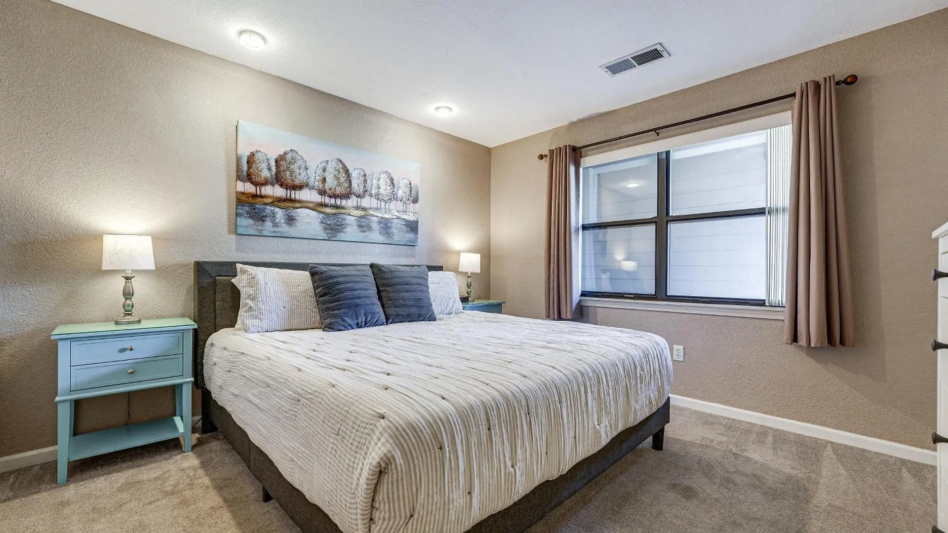 Lakefront Penthouse With Amenities! * Branson