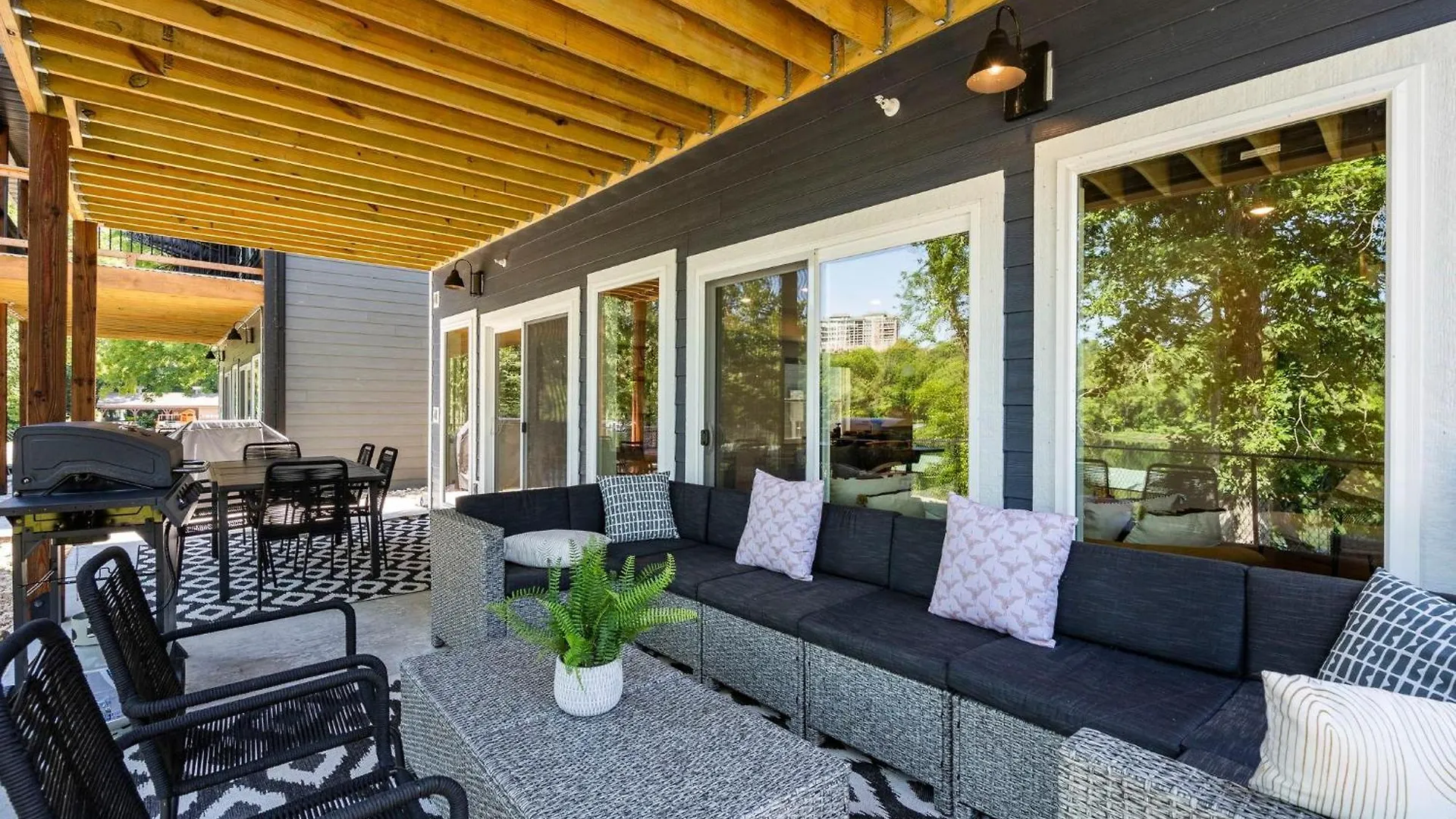 Lakeshore Living
