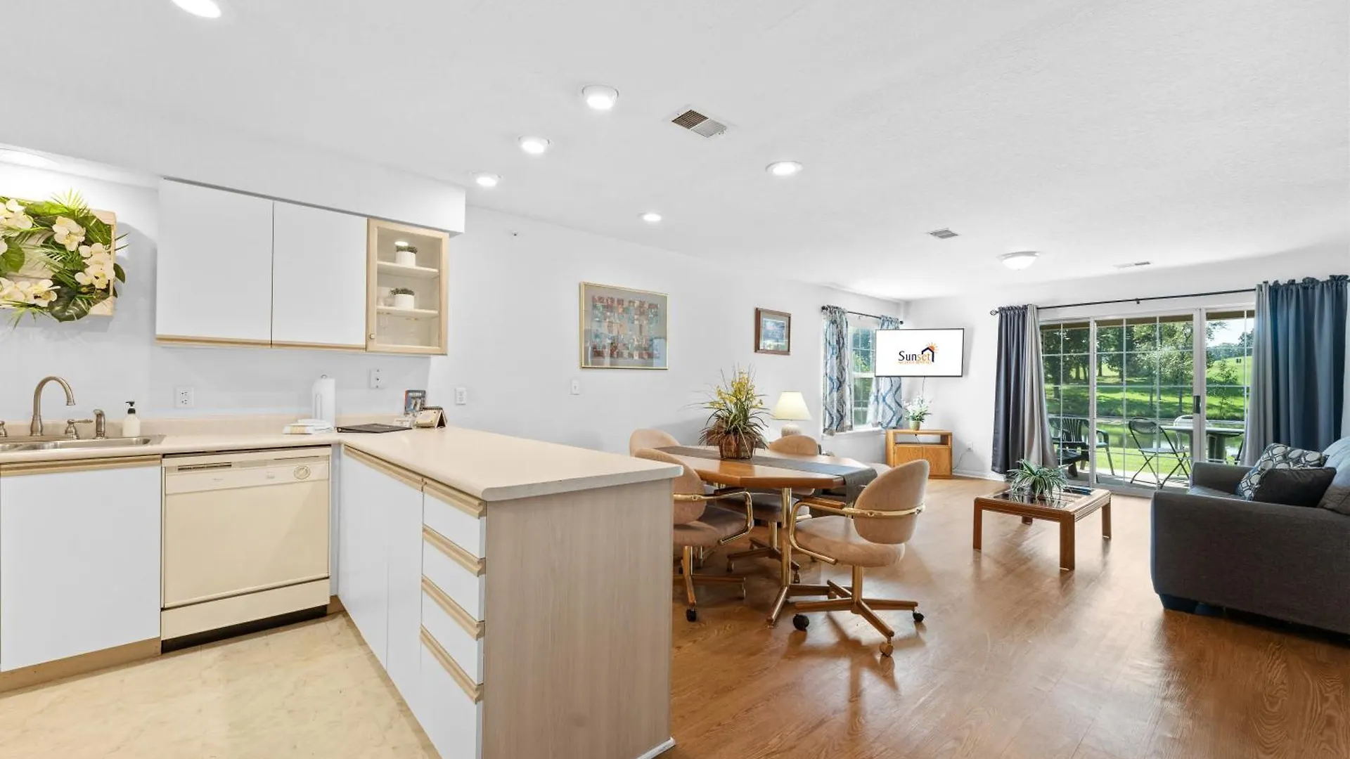 Carefree Getaways Apartament