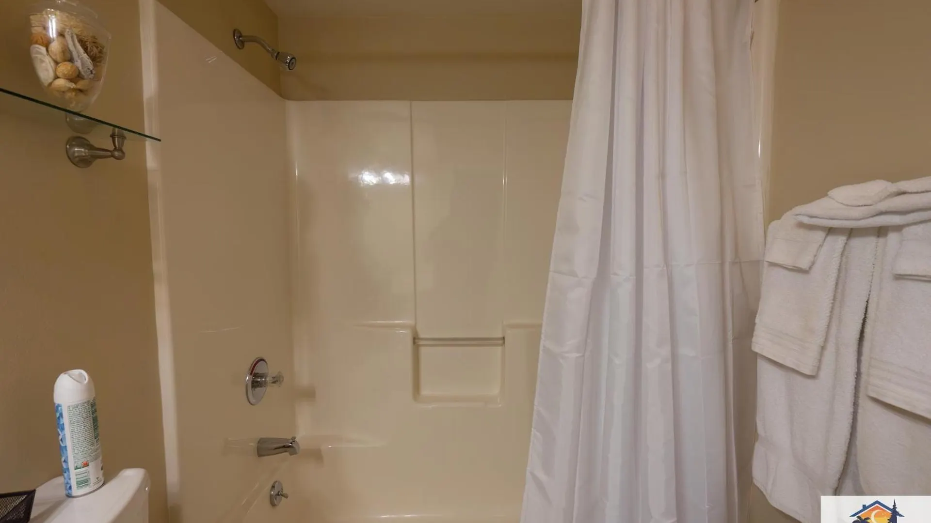 2br - 2 Pools - Close To The Strip - Free Tickets Included - Fha-27