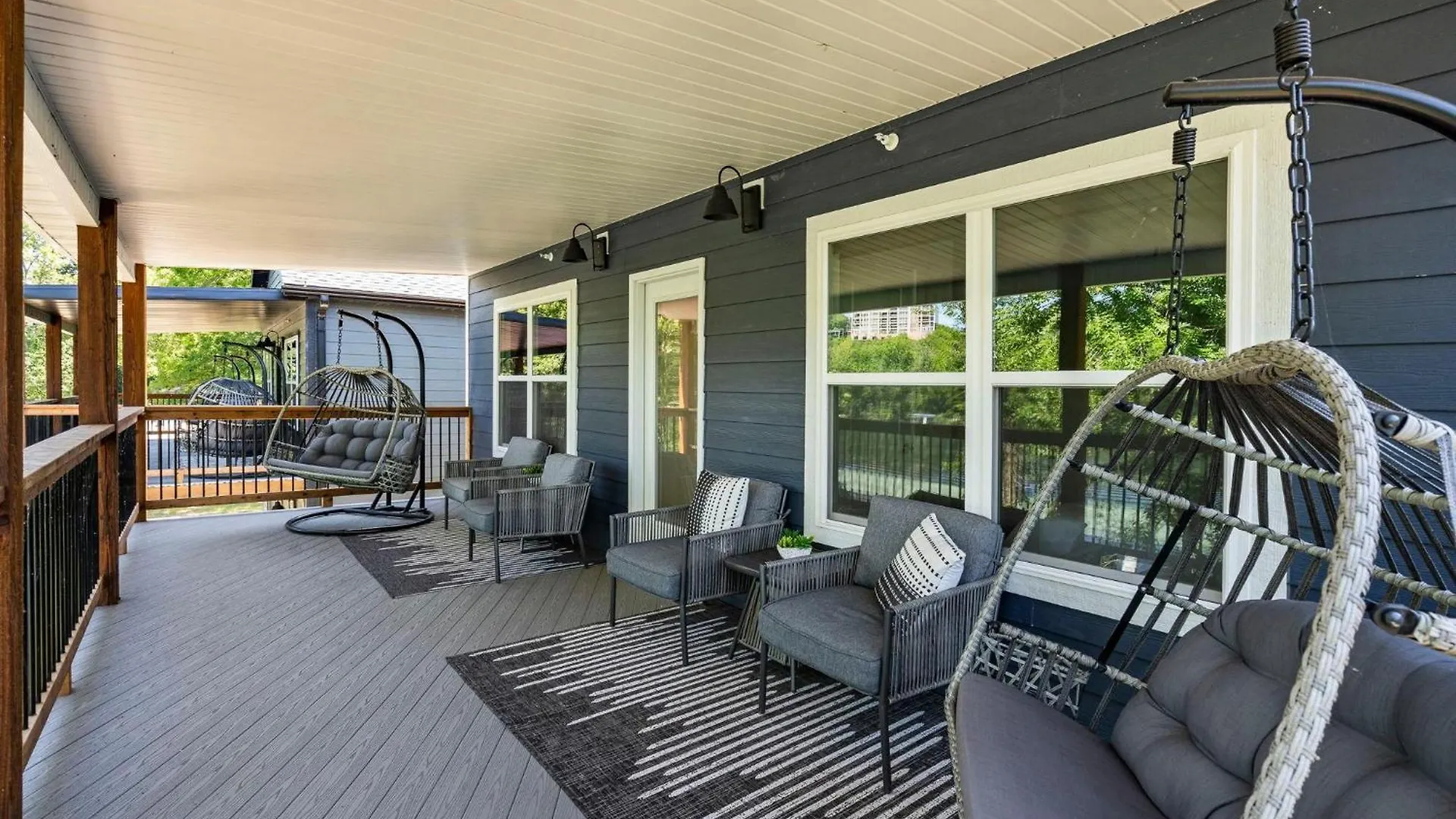 Holiday home Lakeshore Living